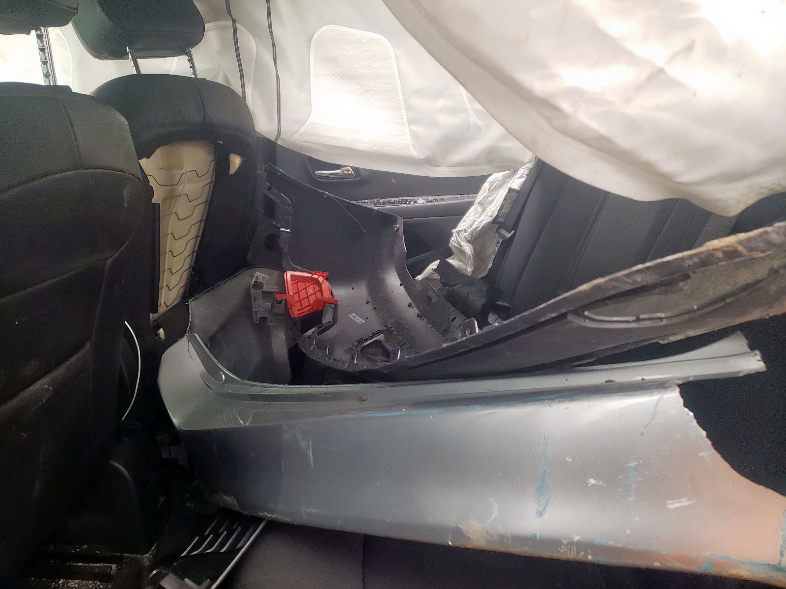 Photo 6 from auction – 2020 CHEVROLET TRAX 1LT with VIN KL7CJPSB4LB024373