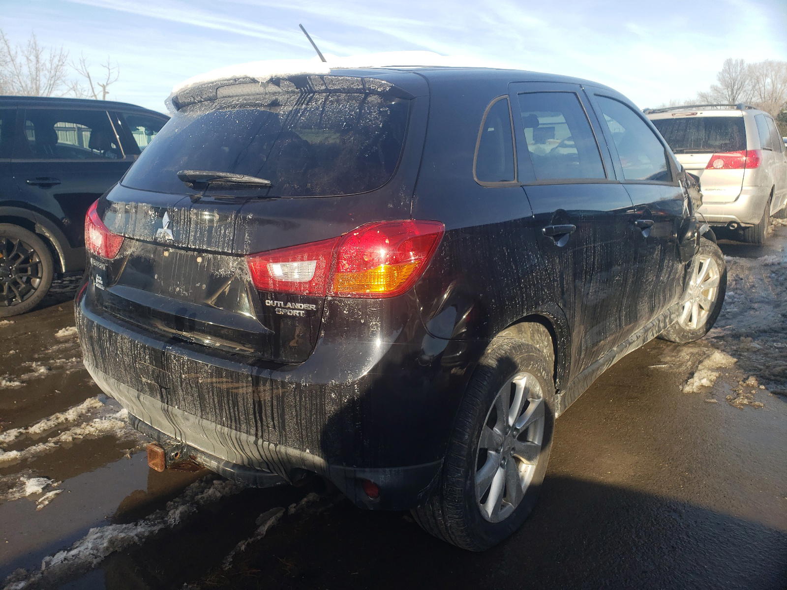 Photo 4 from auction – 2015 MITSUBISHI OUTLANDER with VIN 4A4AR3AU6FE008928