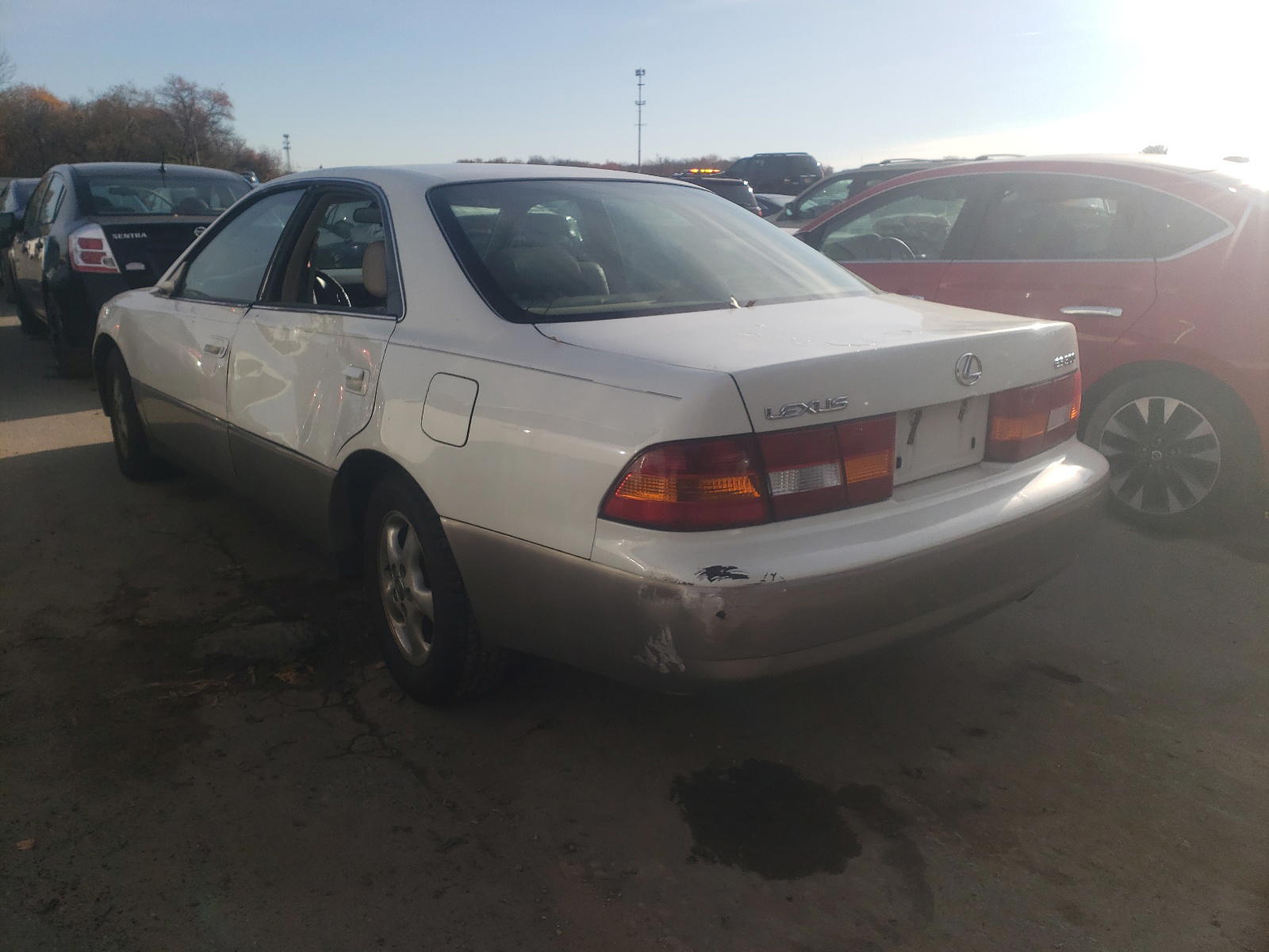 Photo 3 from auction – 1998 LEXUS ES 300 with VIN JT8BF28G1W5026976