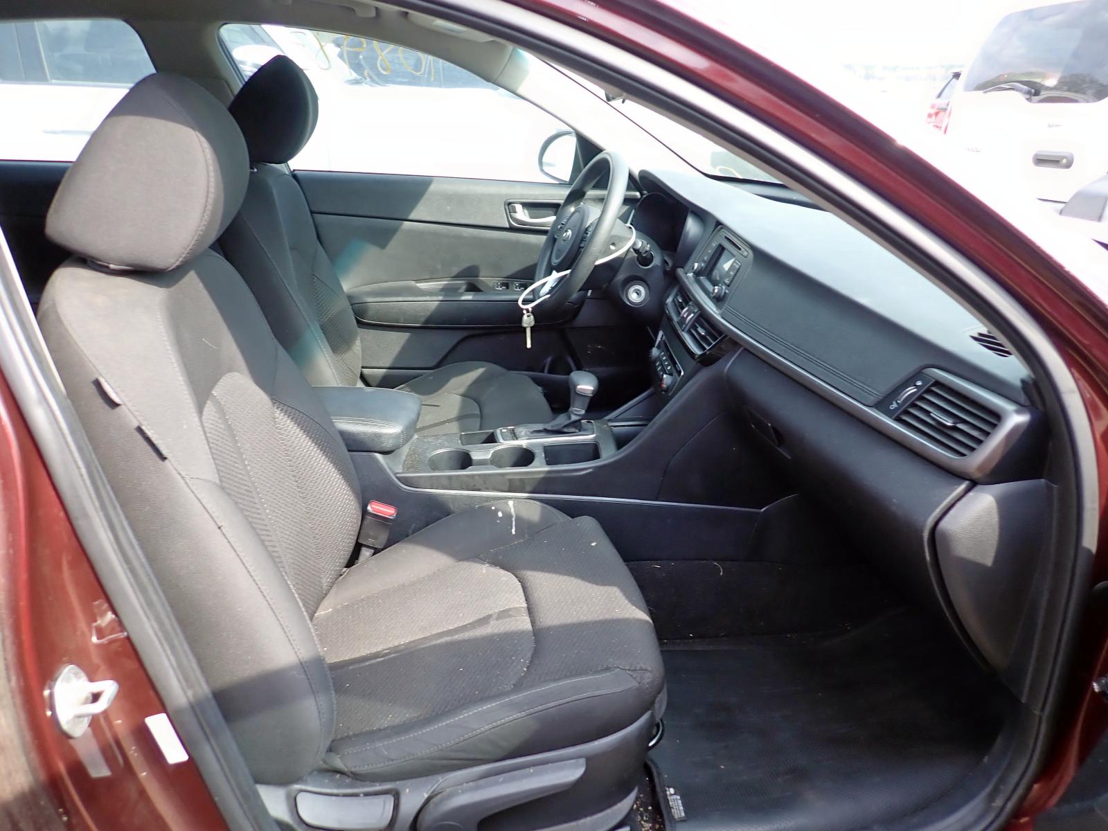Photo 5 from auction – 2016 KIA OPTIMA LX with VIN 5XXGT4L31GG105755