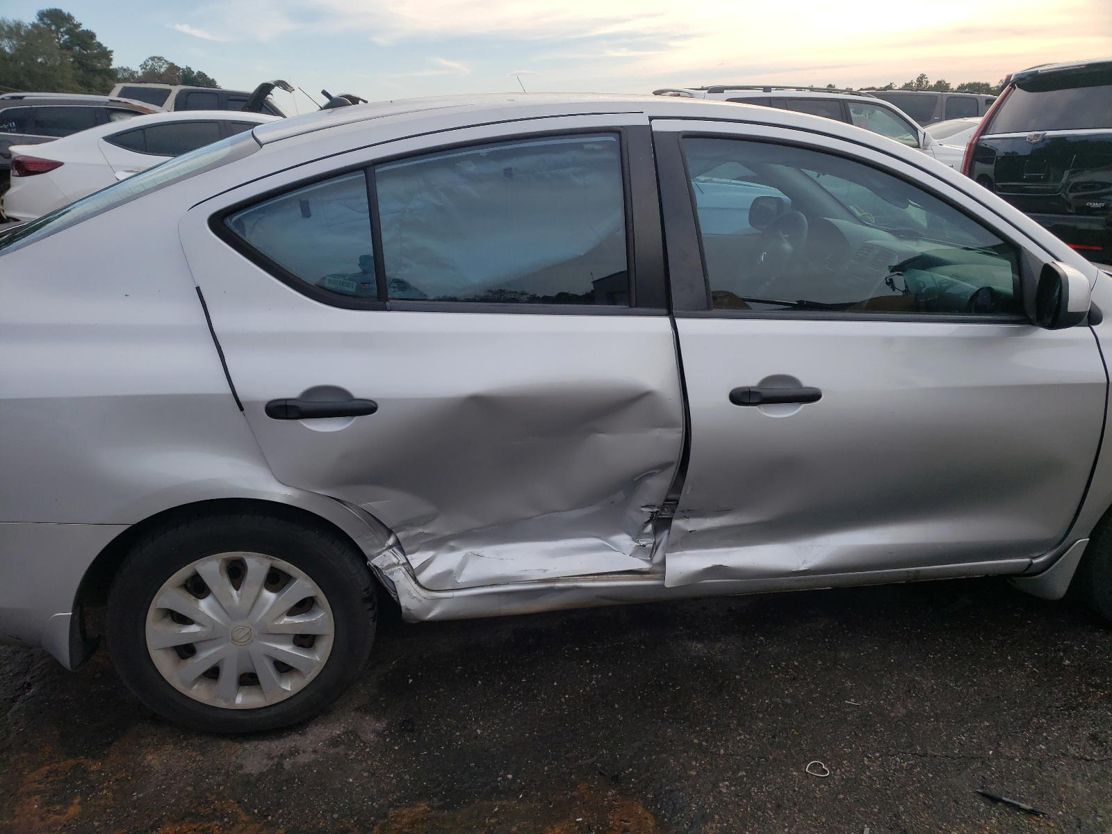 Photo 9 from auction – 2012 NISSAN VERSA S with VIN 3N1CN7AP4CL836360
