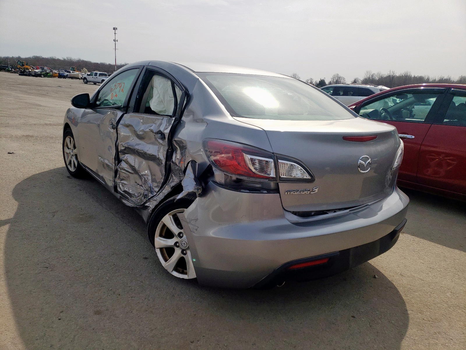 Photo 3 from auction – 2011 MAZDA 3 I with VIN JM1BL1VG6B1404168