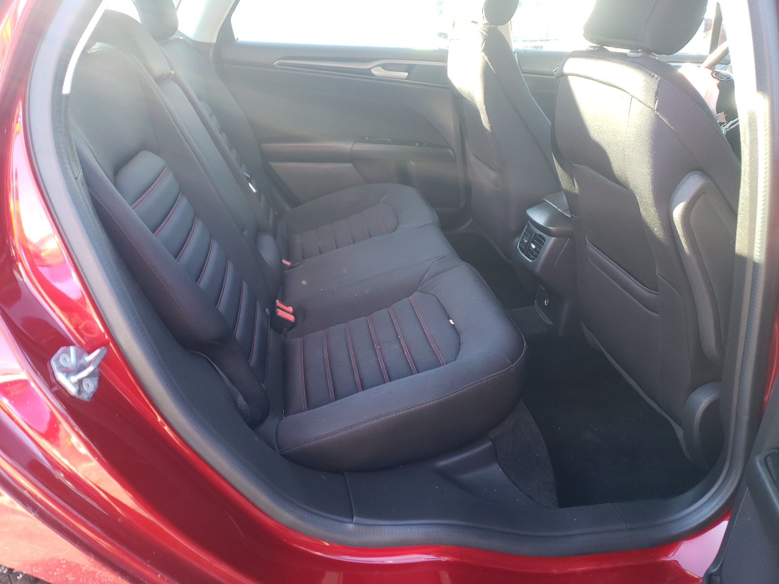 Photo 6 from auction – 2015 FORD FUSION SE with VIN 3FA6P0T95FR201990
