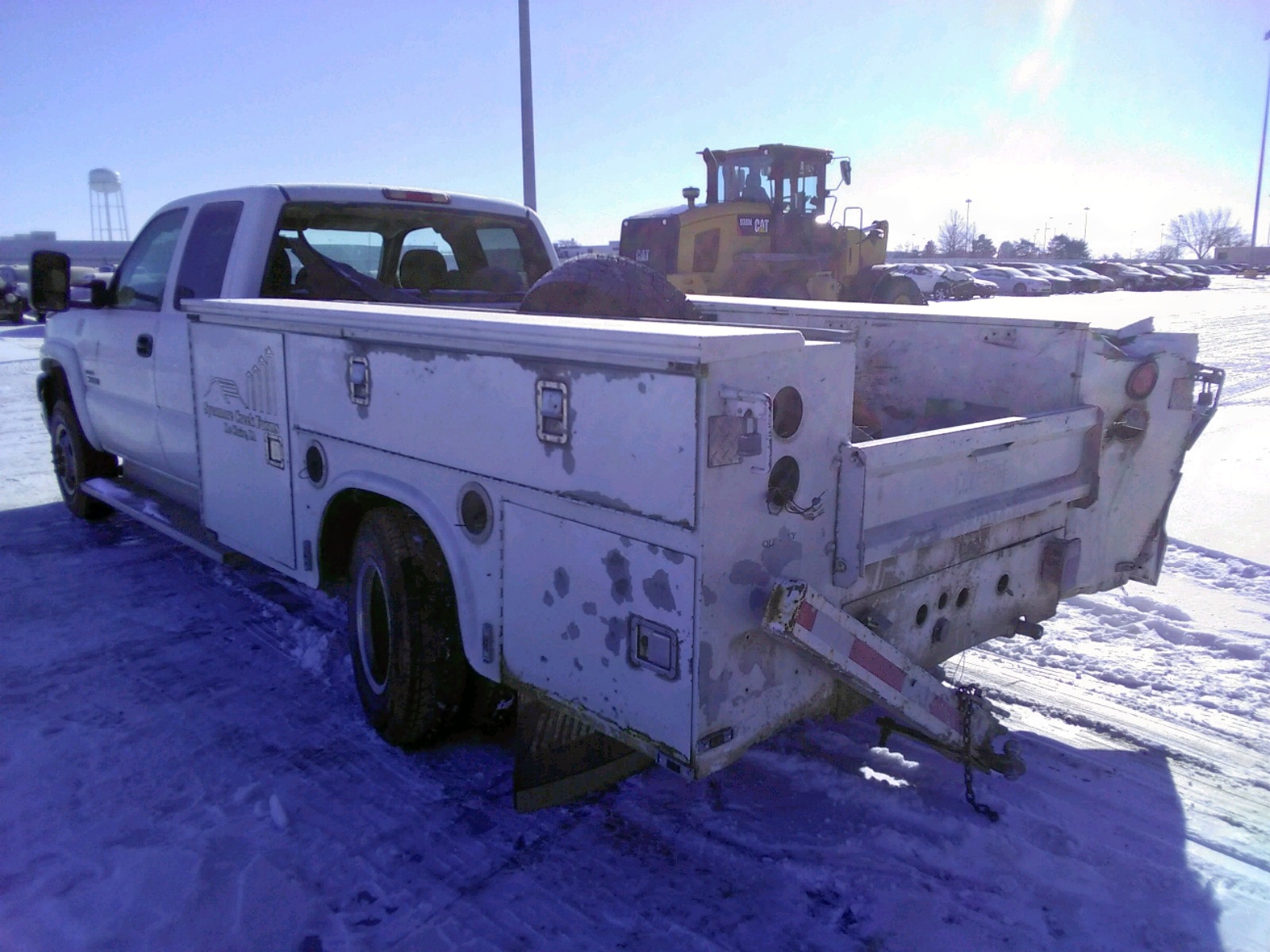 Photo 3 from auction – 2004 CHEVROLET SILVERADO with VIN 1GBJC39104E163916