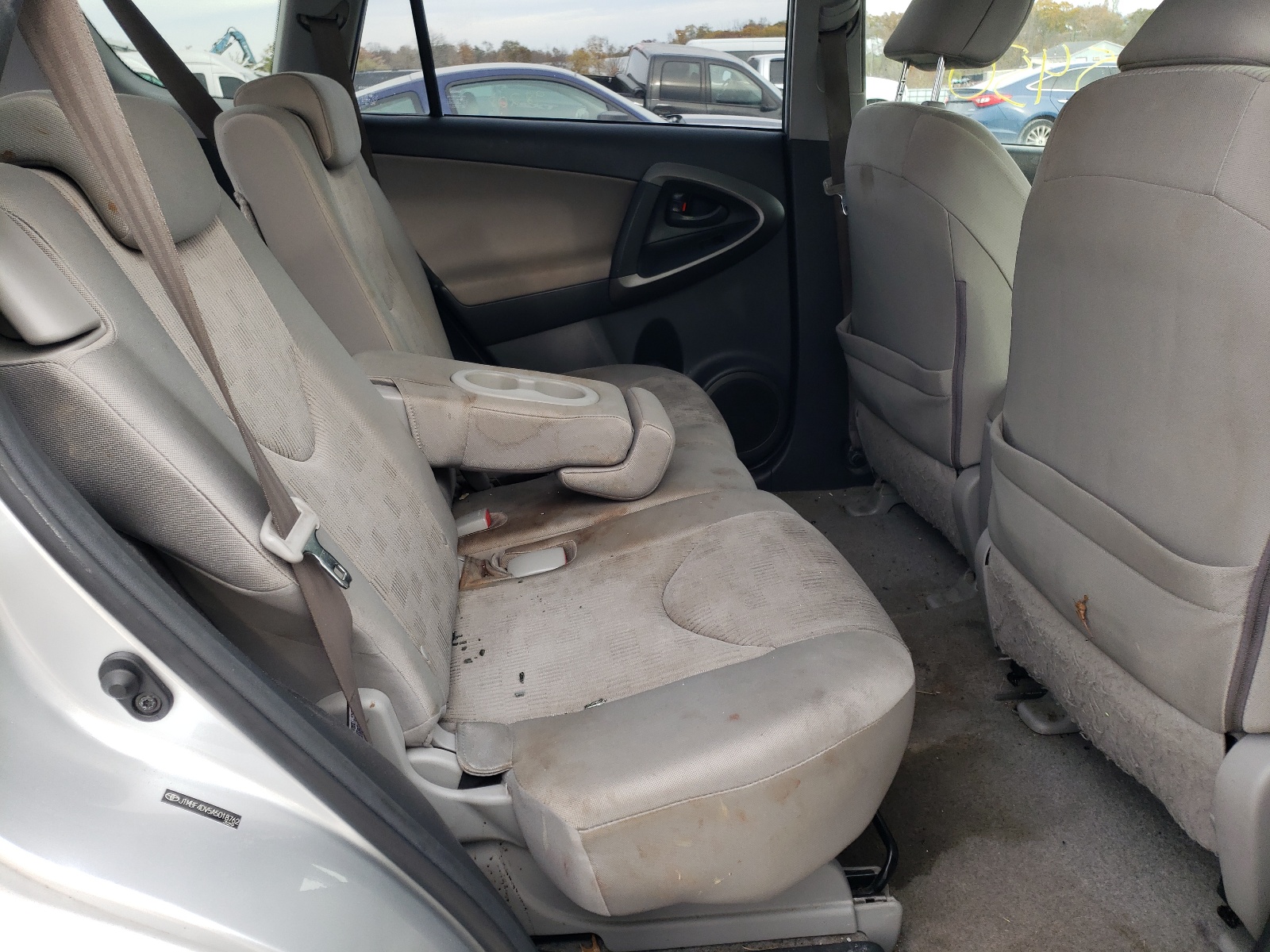 Photo 6 from auction – 2010 TOYOTA RAV 4 with VIN JTMBF4DV5A5018762