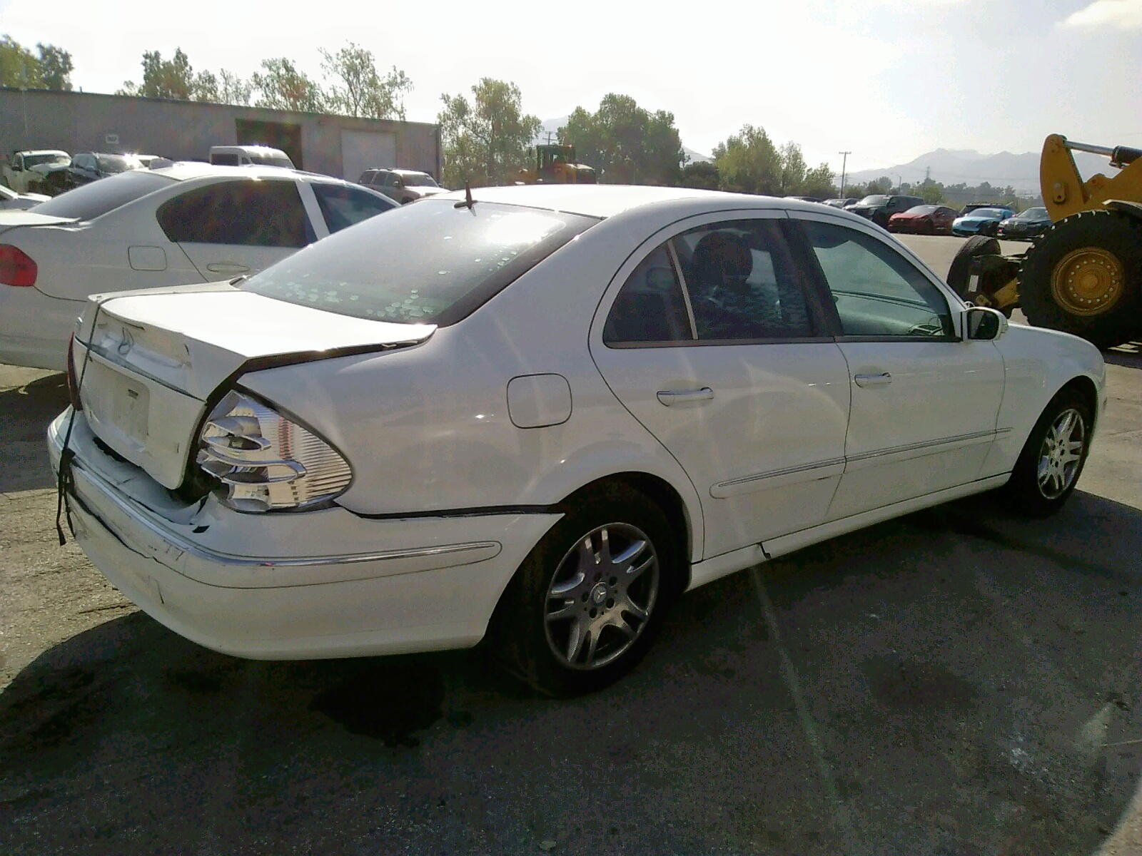 Photo 4 from auction – 2004 MERCEDES-BENZ E 320 with VIN WDBUF65J64A421434