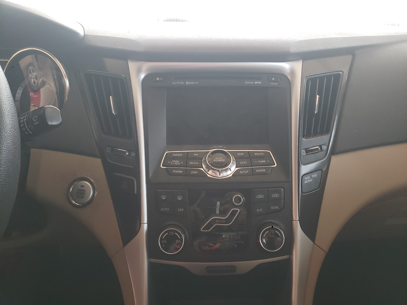 Photo 9 from auction – 2011 HYUNDAI SONATA SE with VIN 5NPEC4ABXBH203200