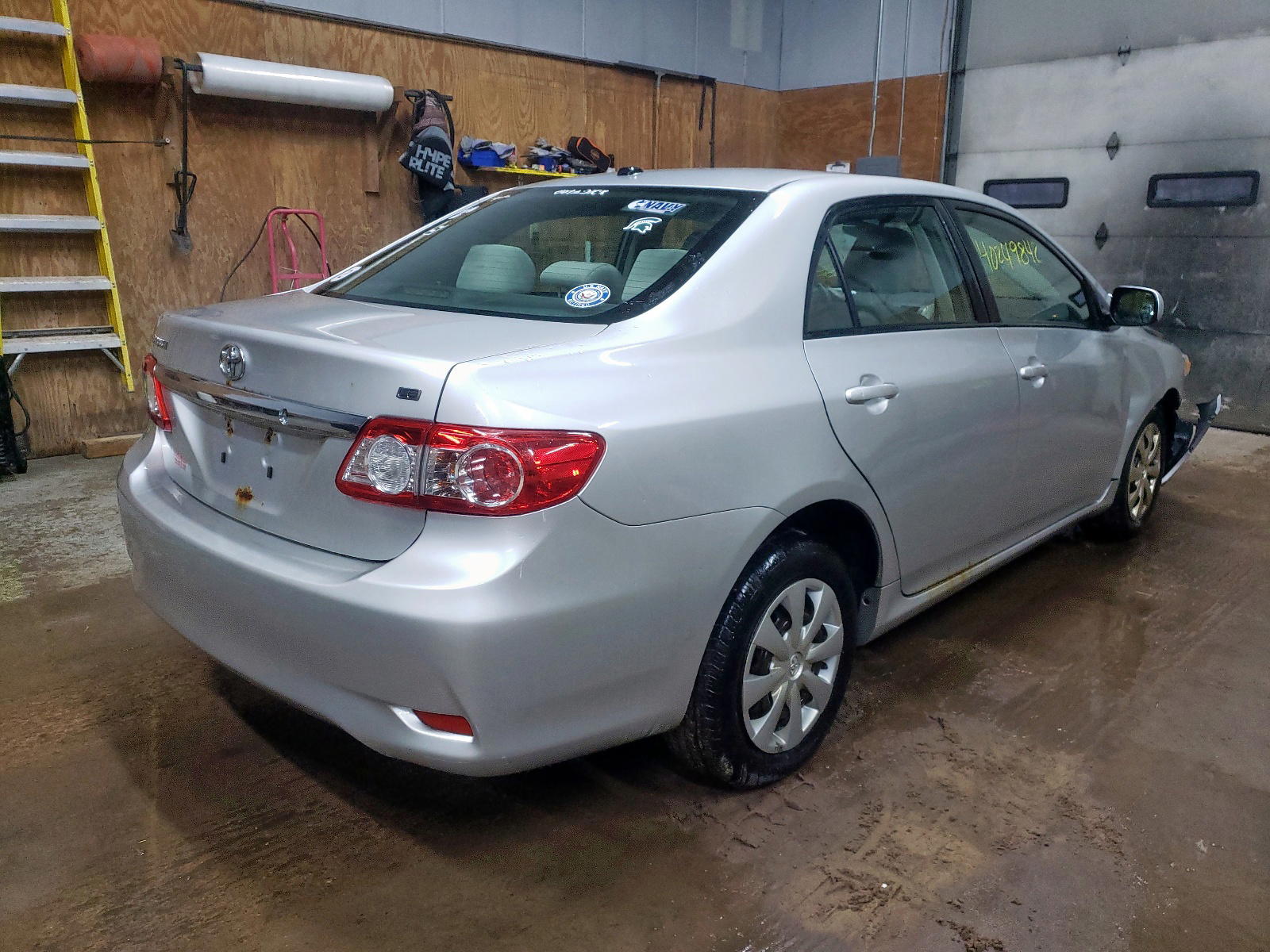 Photo 4 from auction – 2011 TOYOTA COROLLA BA with VIN JTDBU4EE4BJ106781