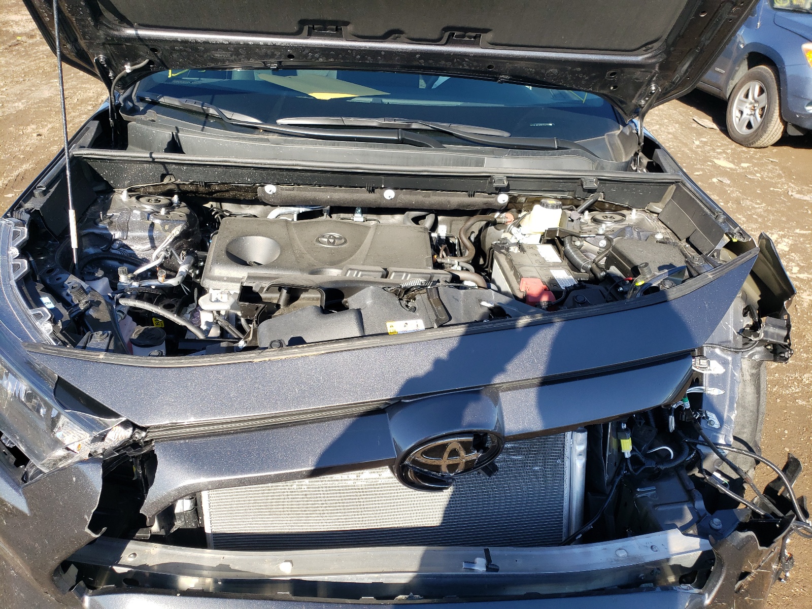 Photo 7 from auction – 2021 TOYOTA RAV4 LE with VIN 2T3F1RFV6MC224777