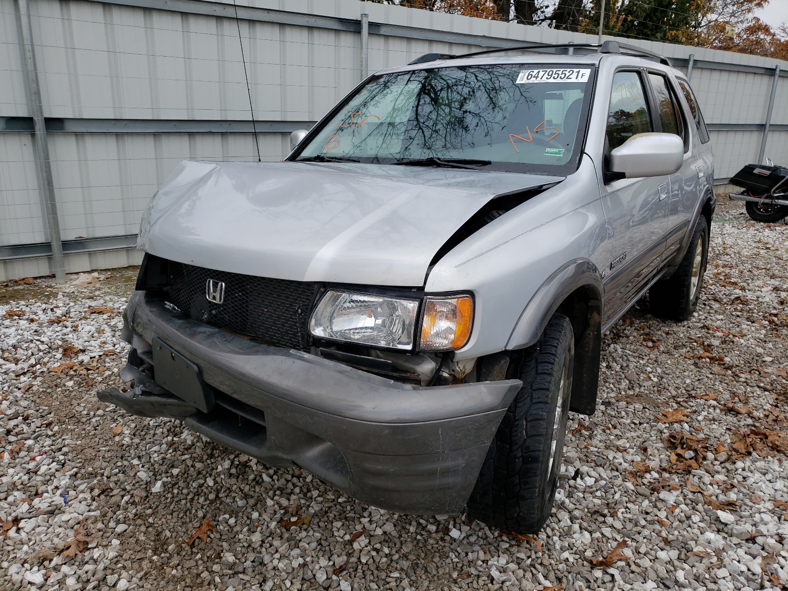 Photo 2 from auction – 2000 HONDA PASSPORT with VIN 4S6DM58W3Y4413274