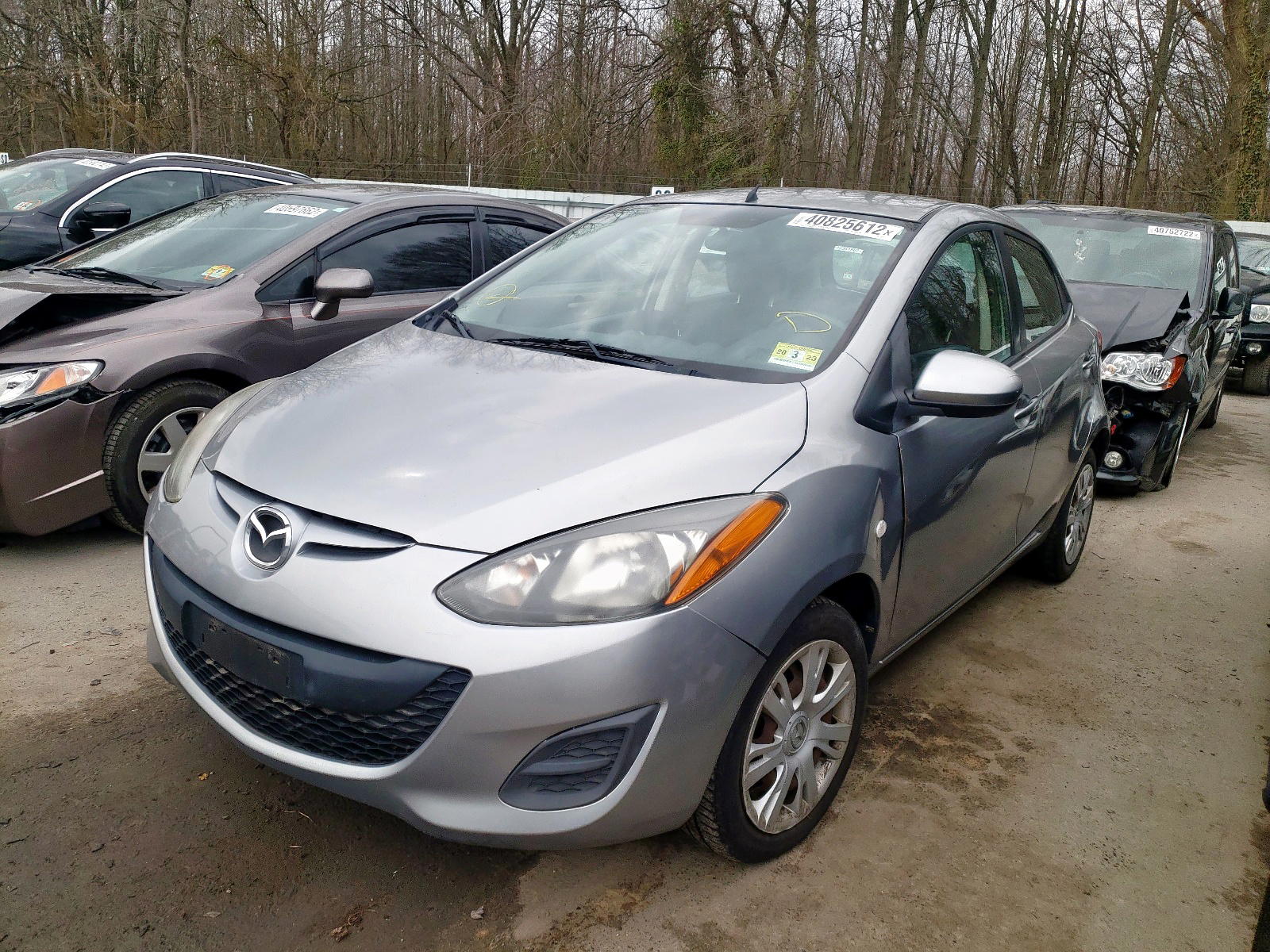 Photo 2 from auction – 2011 MAZDA MAZDA2 with VIN JM1DE1HZ3B0103637