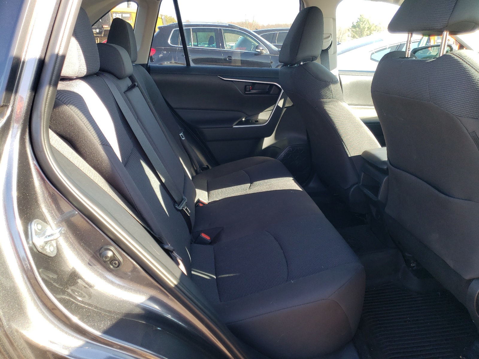 Photo 6 from auction – 2021 TOYOTA RAV4 LE with VIN 2T3F1RFV6MC224777