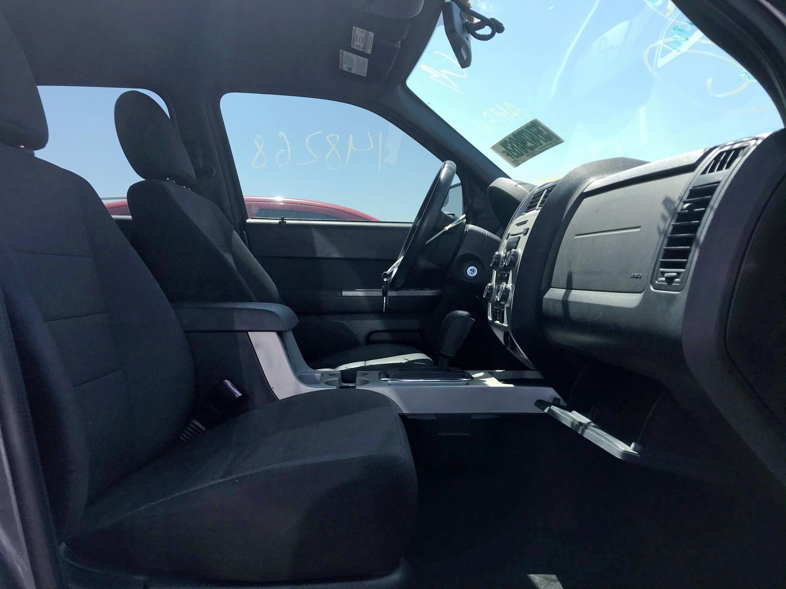 Photo 5 from auction – 2011 FORD ESCAPE XLT with VIN 1FMCU9DG9BKA69561
