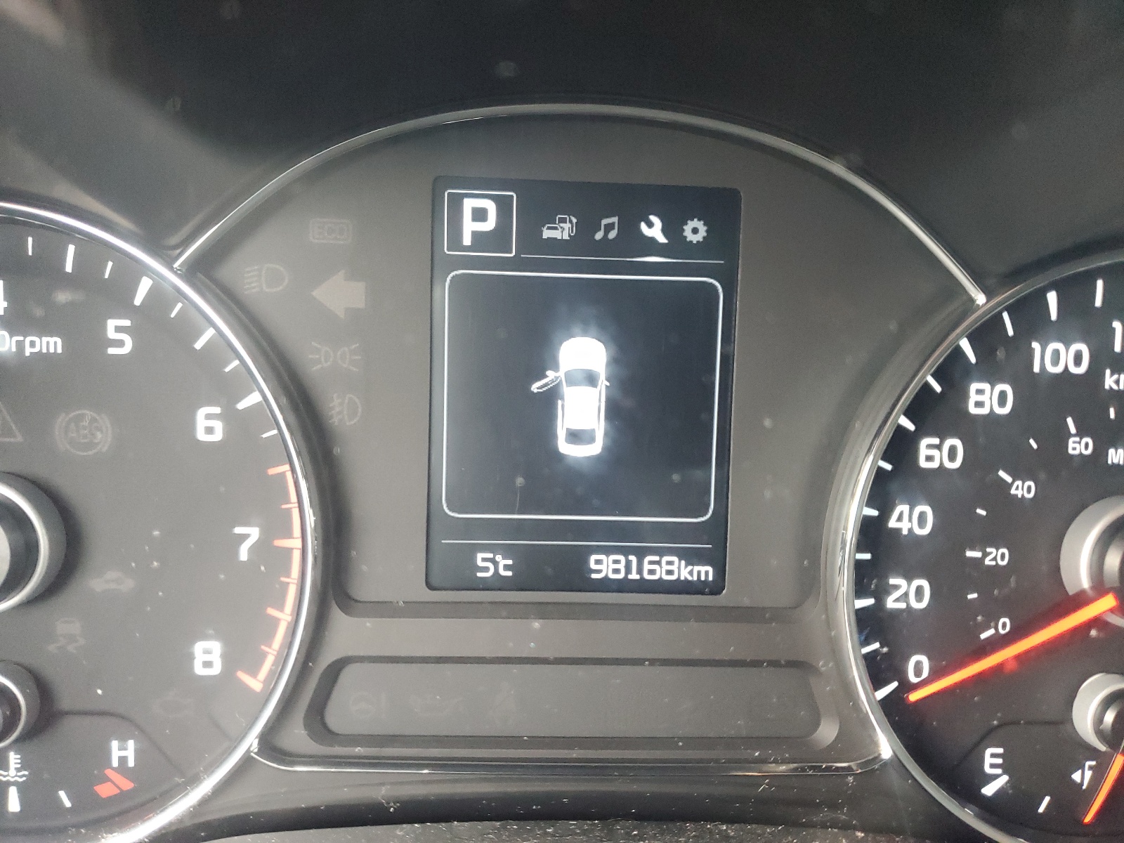 Photo 8 from auction – 2018 KIA FORTE LX with VIN 3KPFL4A77JE216571