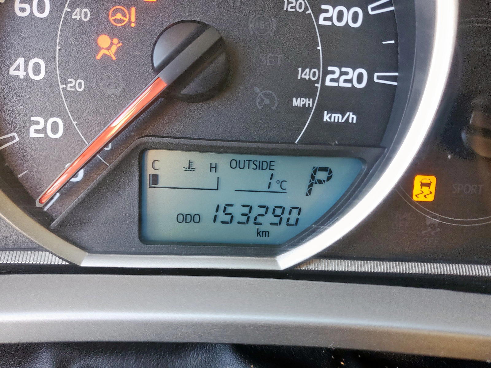 Photo 8 from auction – 2015 TOYOTA RAV4 LE with VIN 2T3BFREV2FW288141