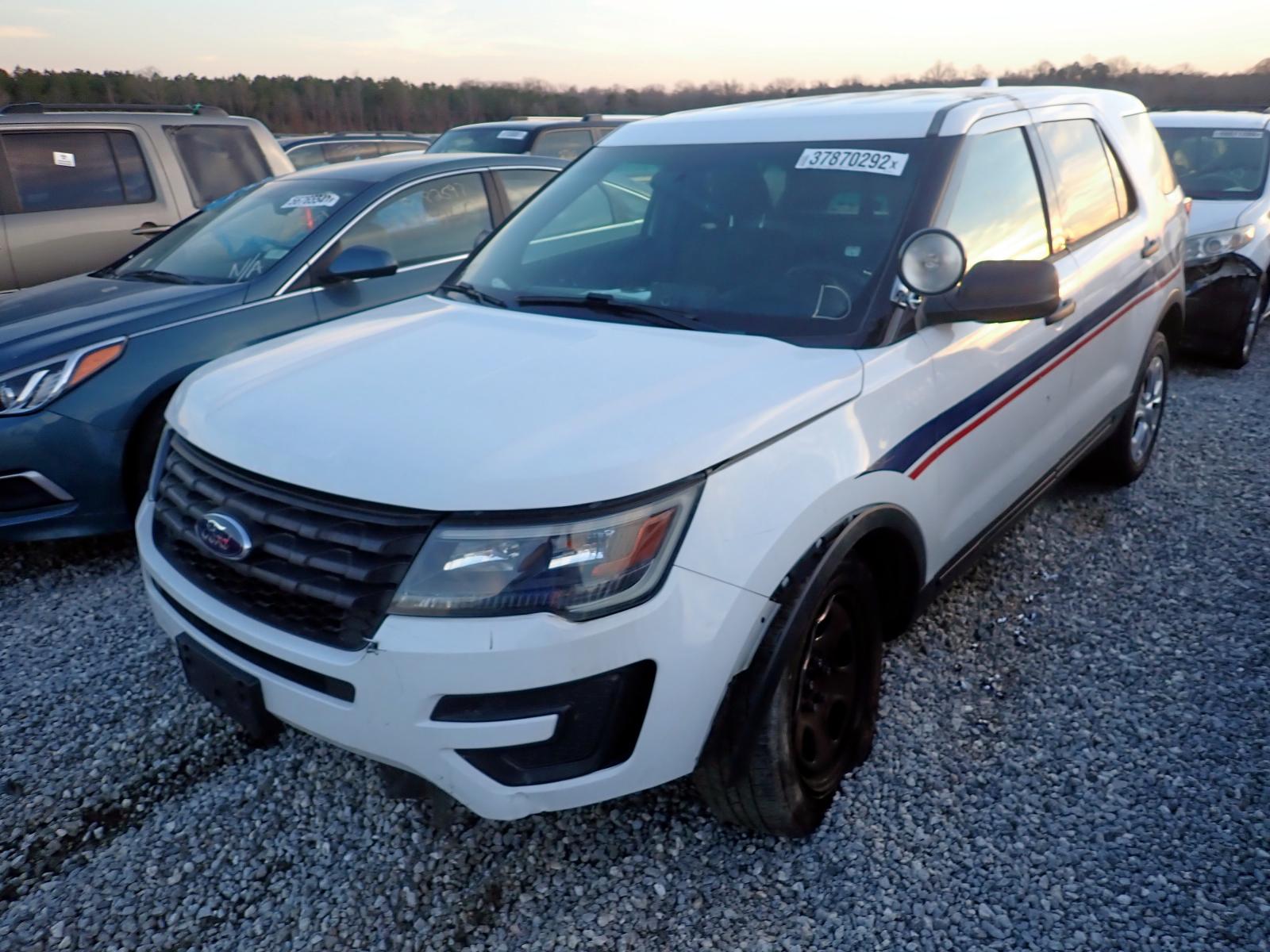 Photo 2 from auction – 2016 FORD EXPLORER P with VIN 1FM5K8AR2GGD31266