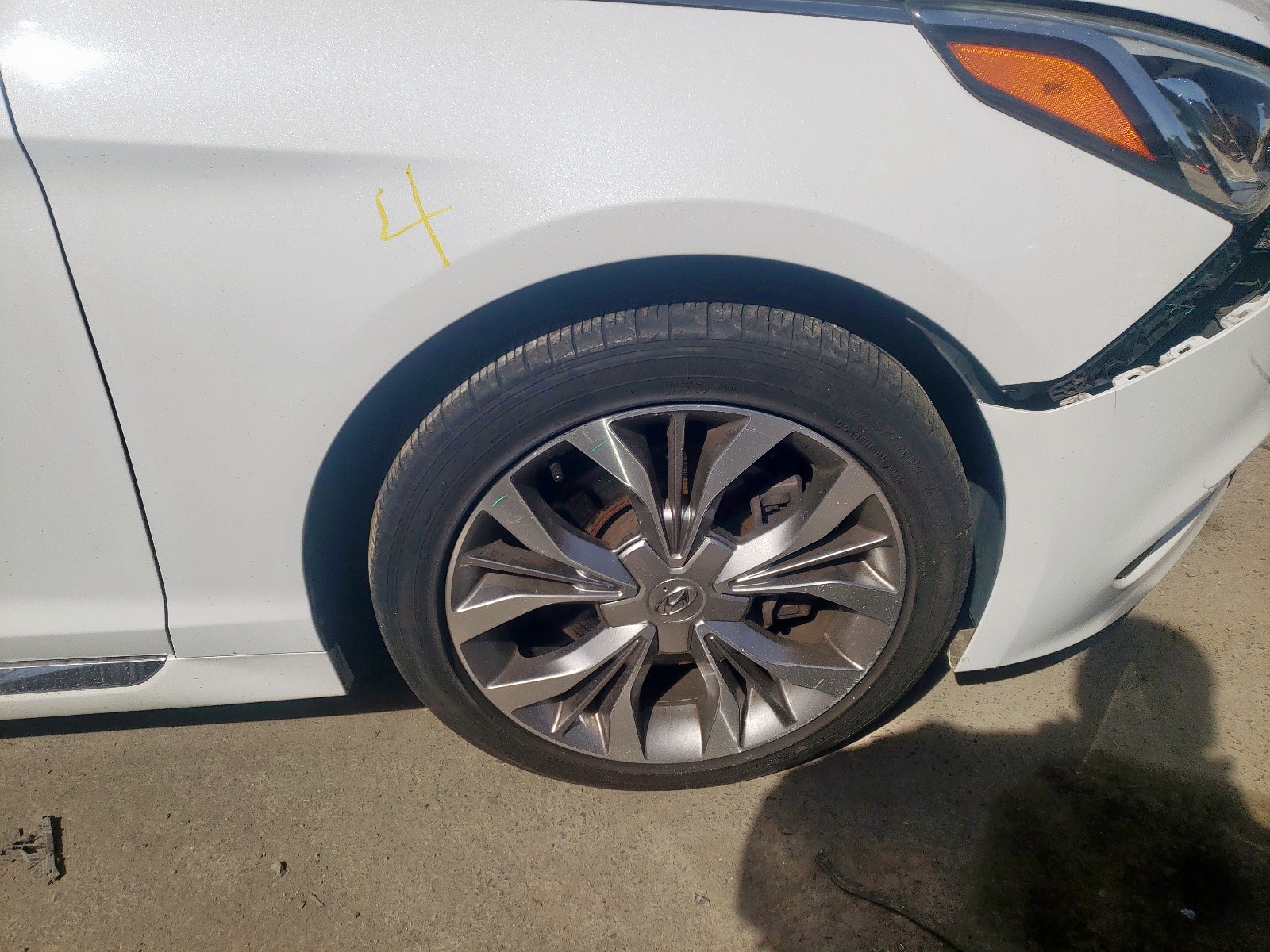 Photo 9 from auction – 2015 HYUNDAI SONATA with VIN 5NPE34ABXFH257859