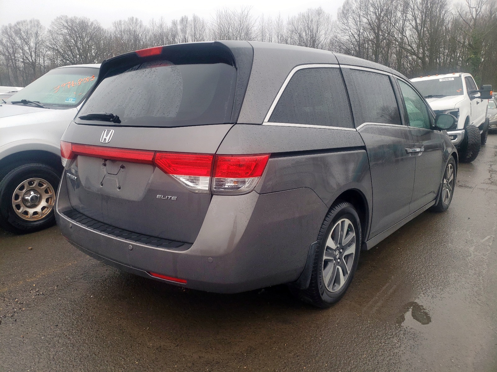 Photo 4 from auction – 2014 HONDA ODYSSEY TO with VIN 5FNRL5H91EB040143
