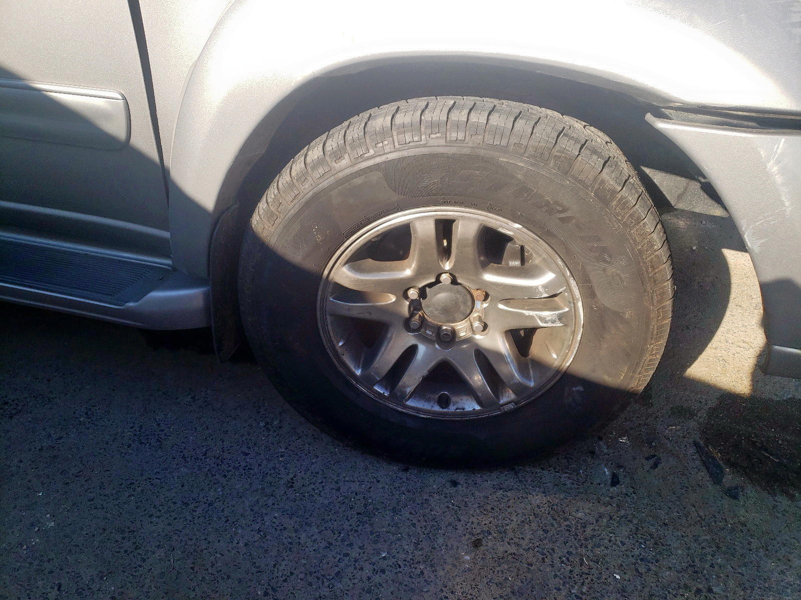 Photo 19 from auction – 2004 TOYOTA SEQUOIA SR with VIN 5TDBT44A34S221573