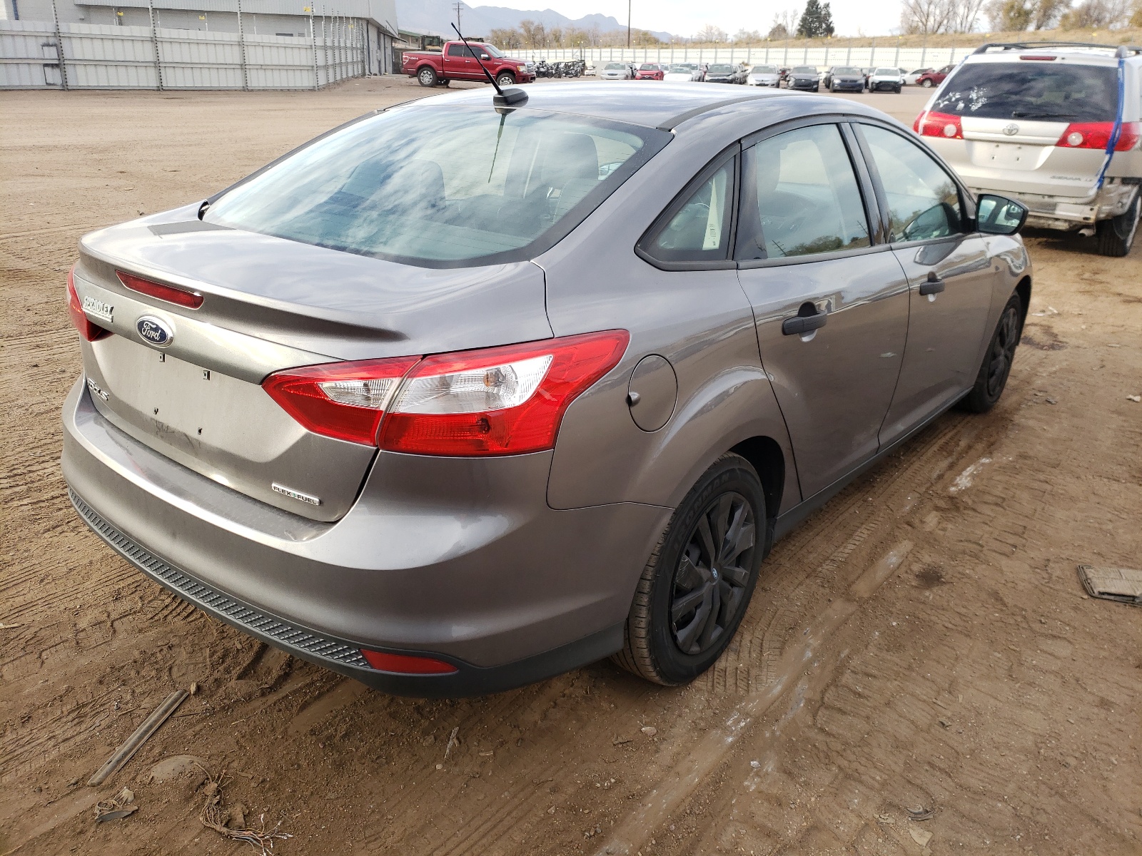 Photo 4 from auction – 2014 FORD FOCUS TITA with VIN 1FADP3E21EL452706