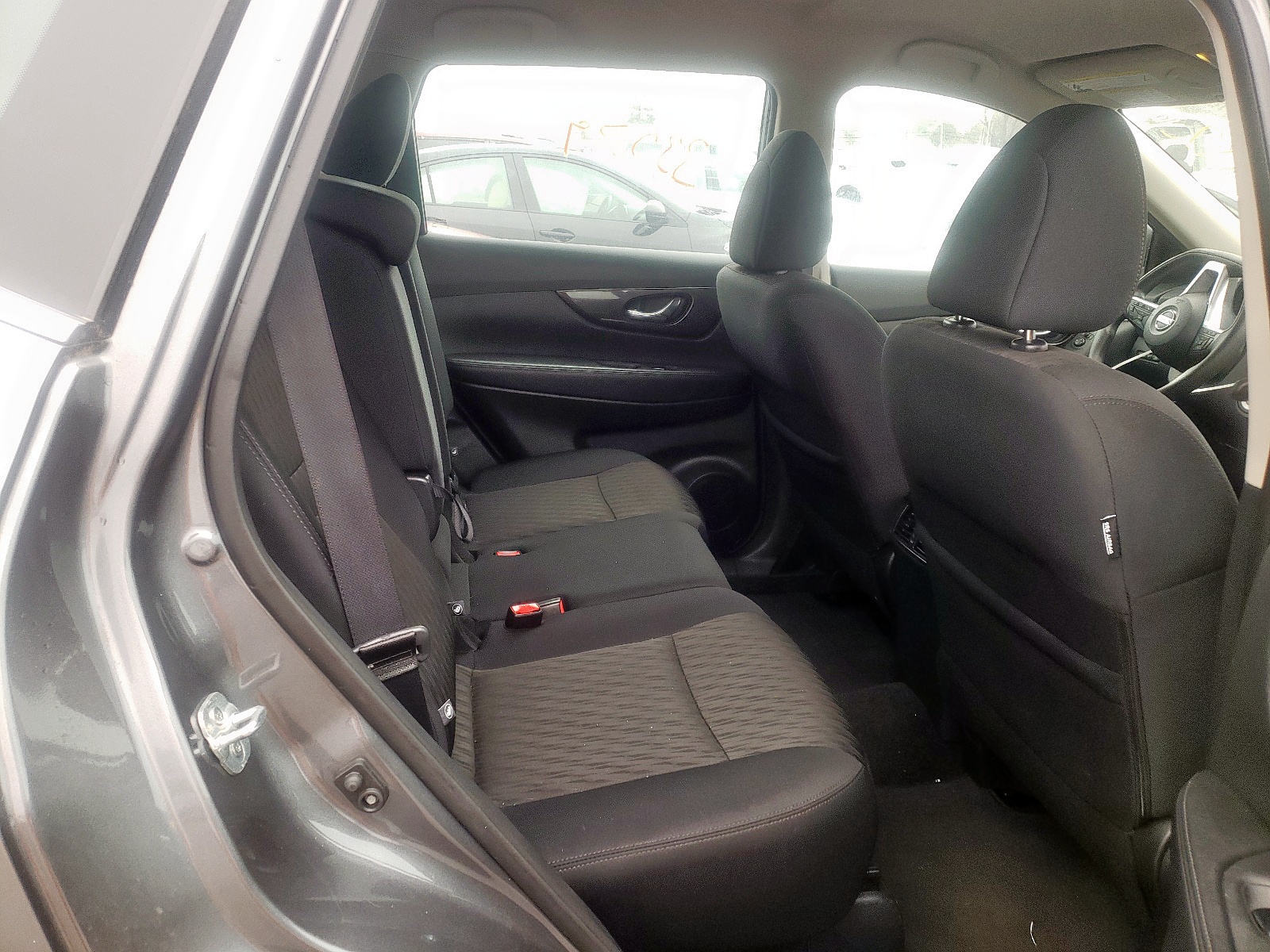 Photo 6 from auction – 2018 NISSAN ROGUE S with VIN 5N1AT2MVXJC769114