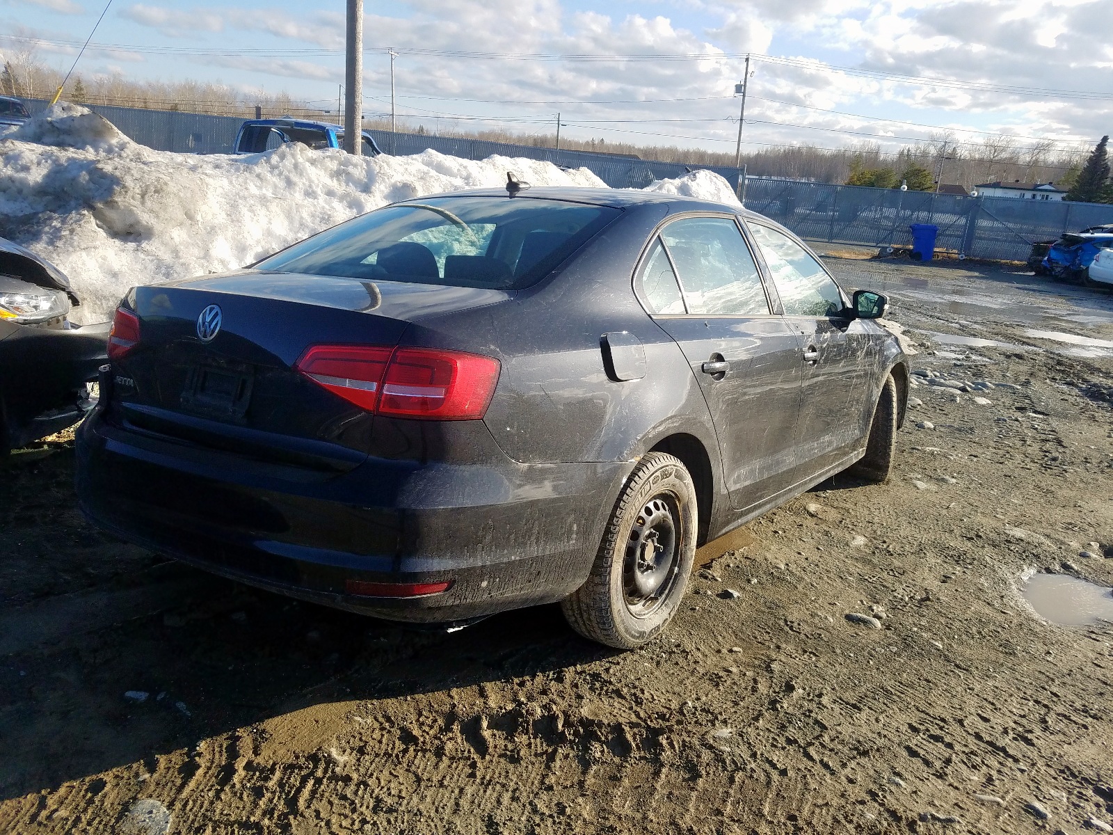 Photo 4 from auction – 2015 VOLKSWAGEN JETTA BASE with VIN 3VW1K7AJ8FM356472