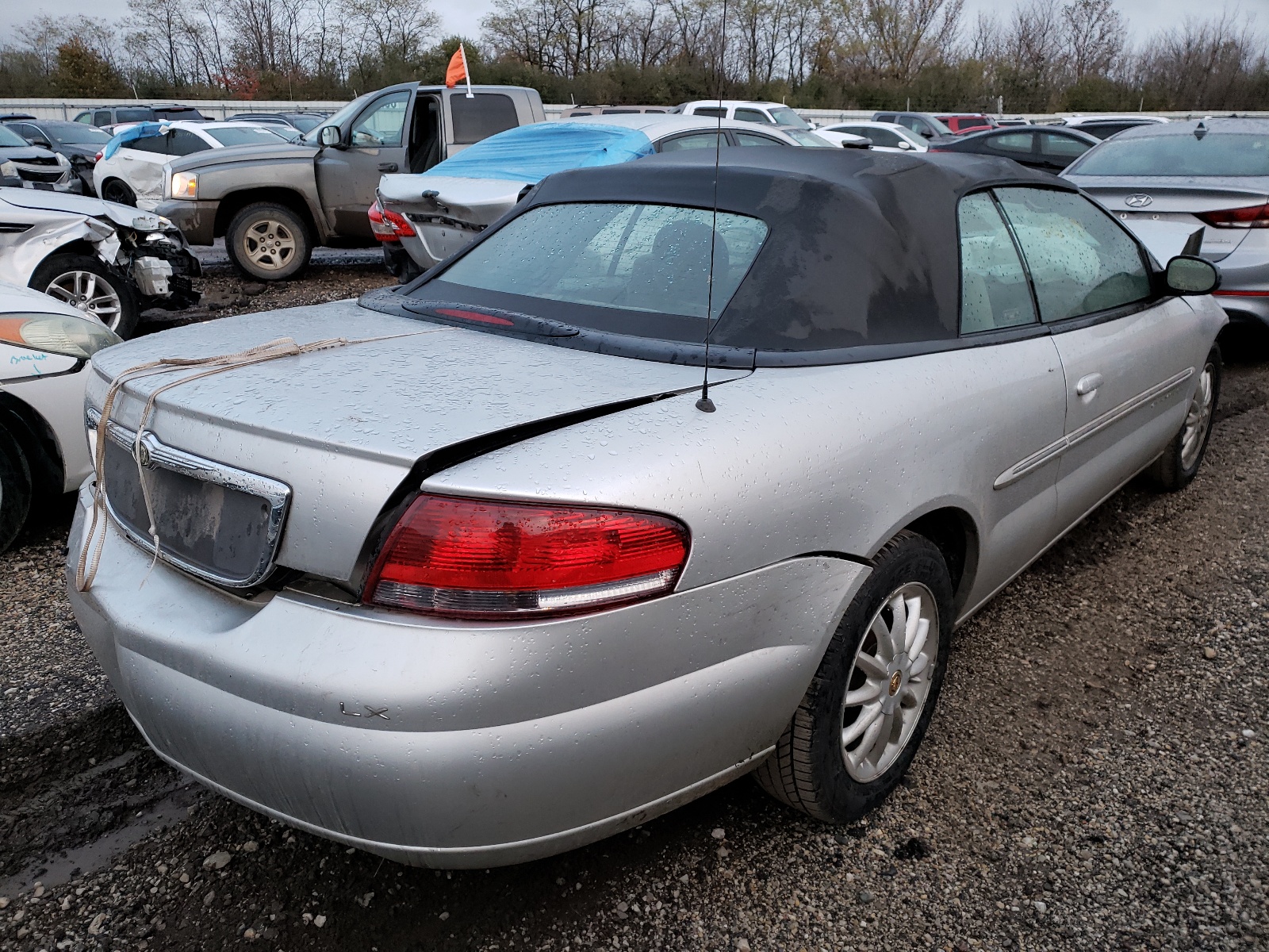 Photo 4 from auction – 2001 CHRYSLER SEBRING LX with VIN 1C3EL45U41N603199