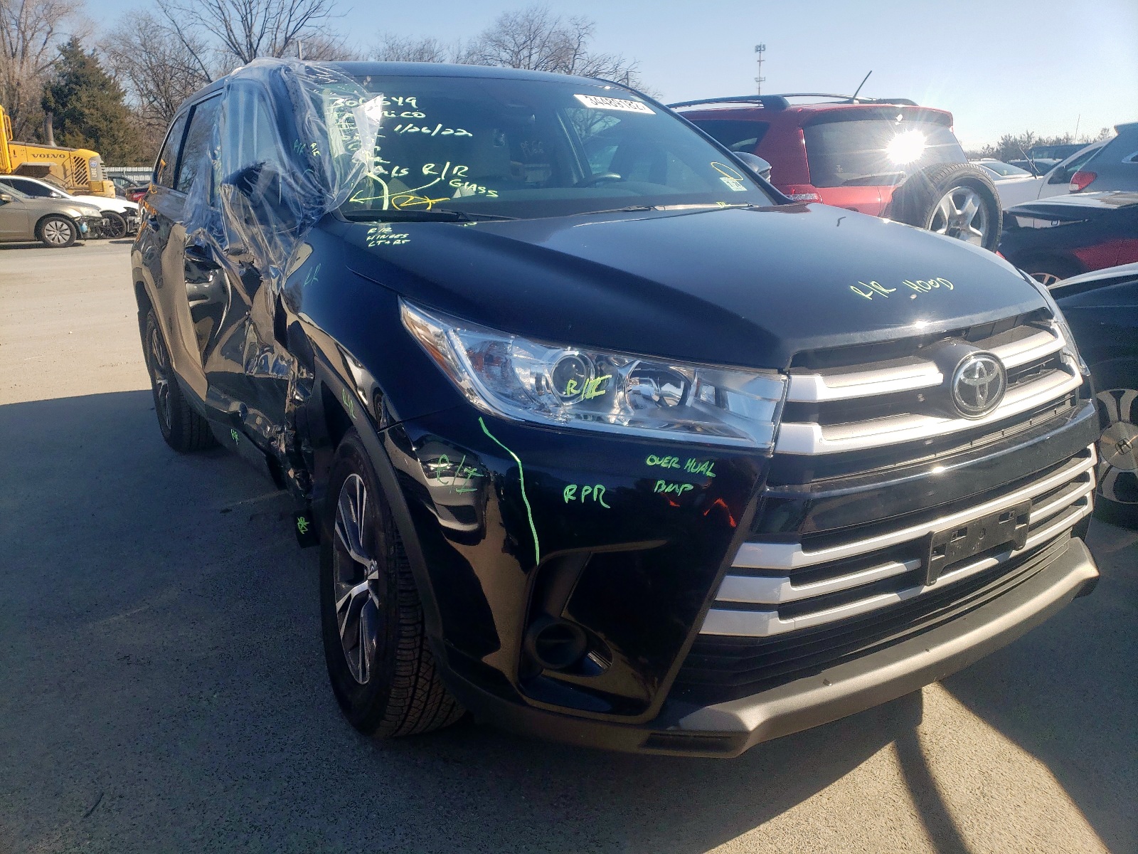 Photo 1 from auction – 2019 TOYOTA HIGHLANDER with VIN 5TDBZRFH3KS710462