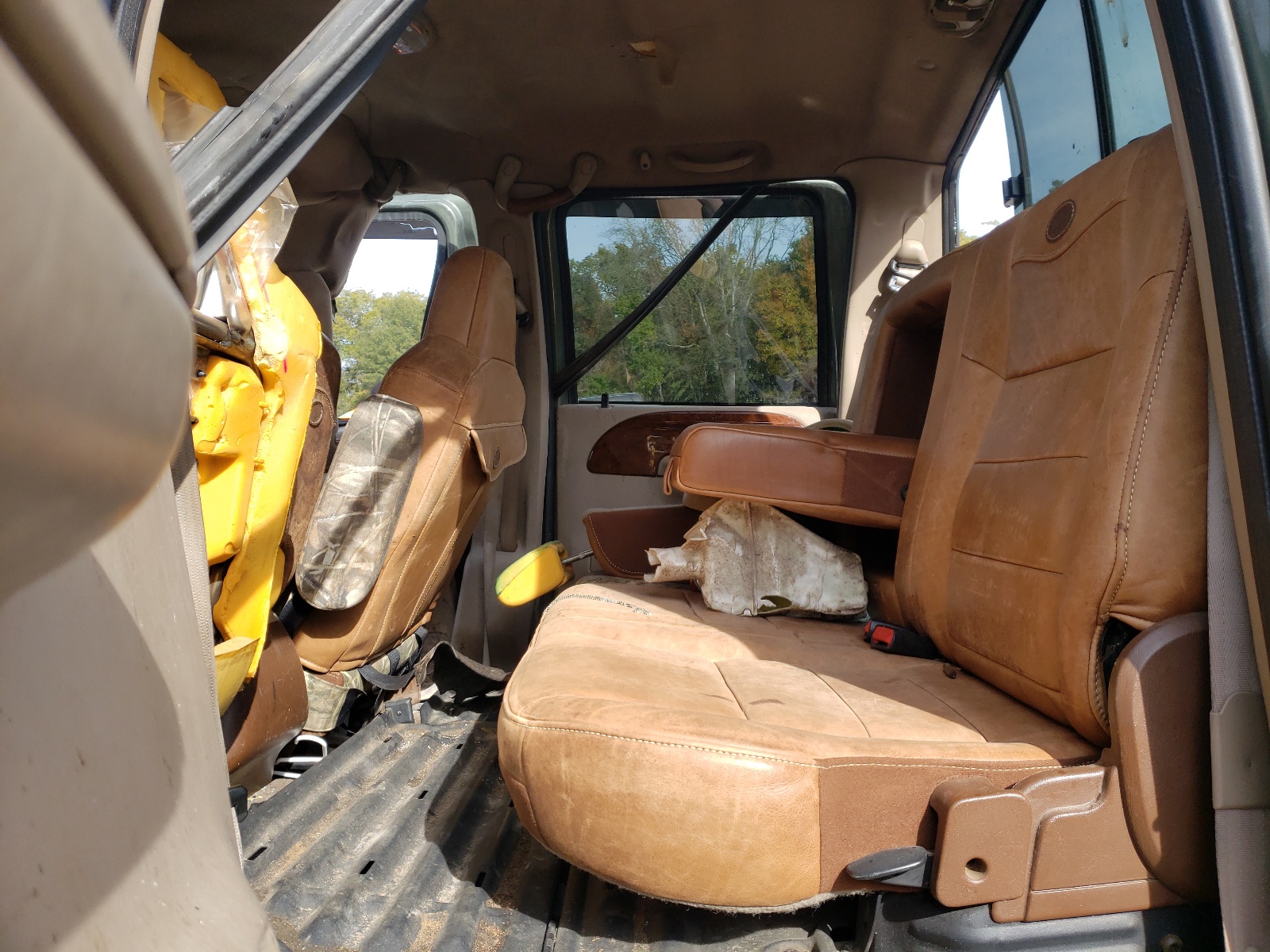 Photo 6 from auction – 2004 FORD F250 SUPER with VIN 1FTNW21P24EB74625