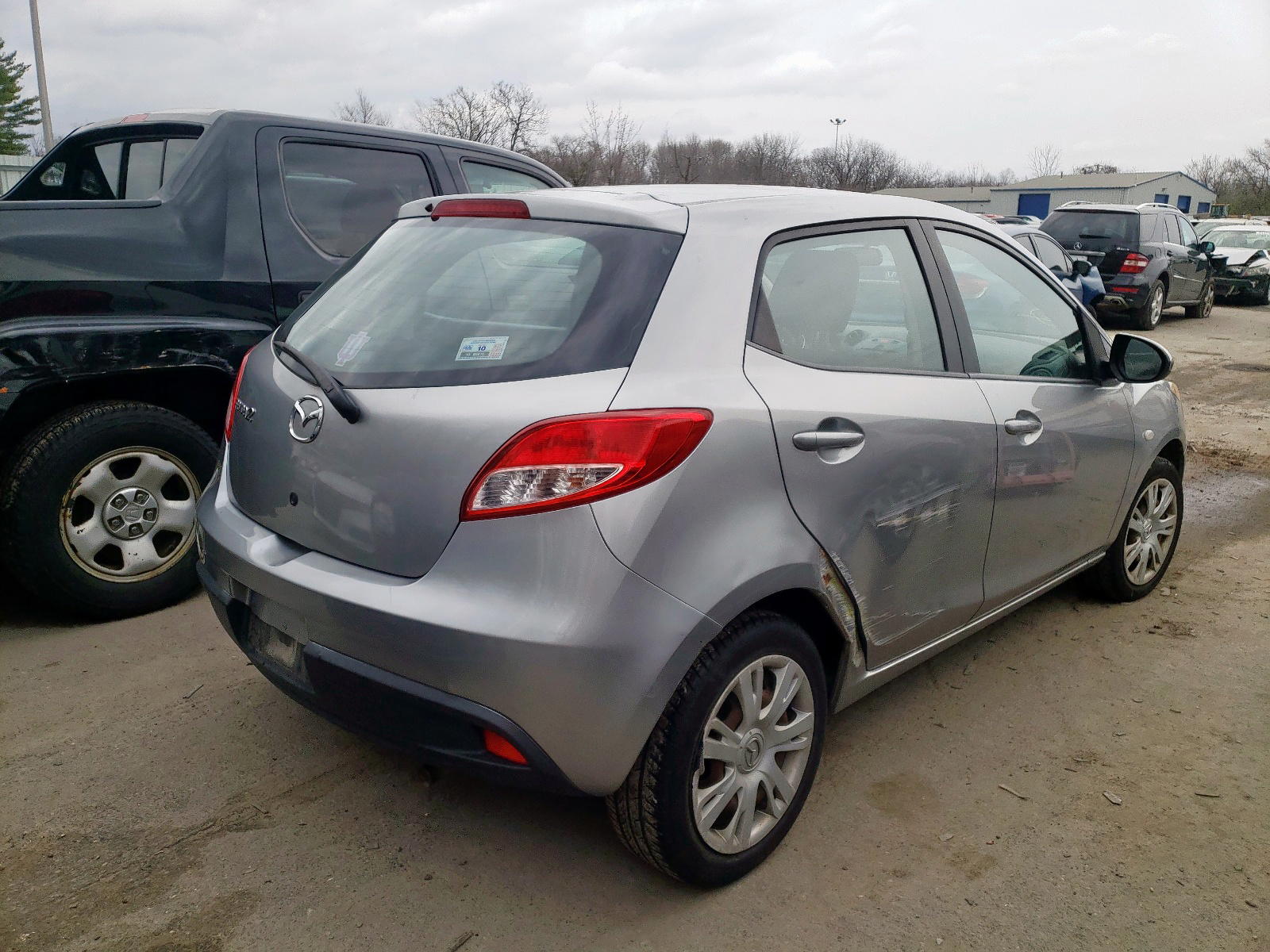 Photo 4 from auction – 2011 MAZDA MAZDA2 with VIN JM1DE1HZ3B0103637