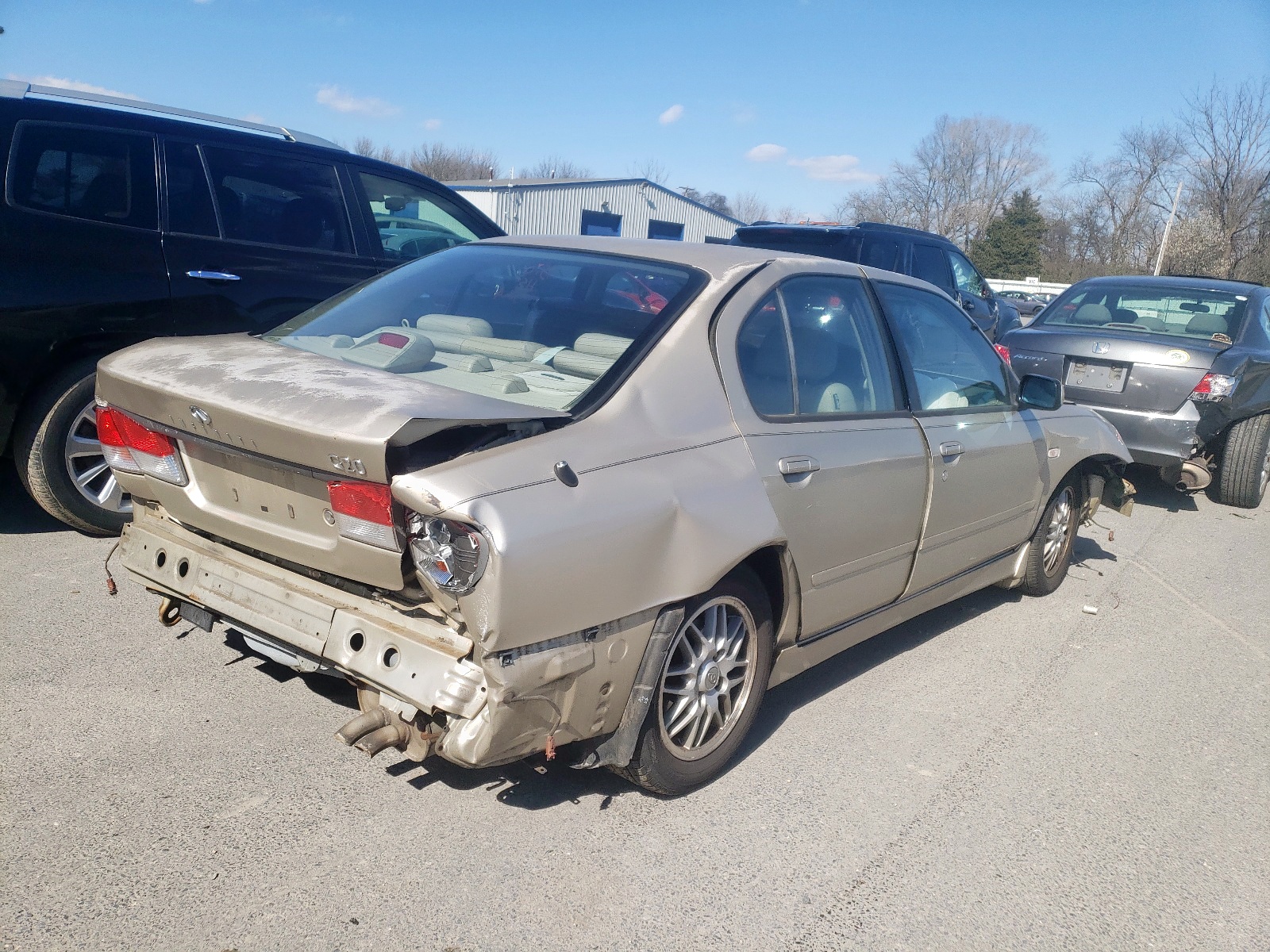 Photo 4 from auction – 2001 INFINITI G20 with VIN JNKCP11A51T404013