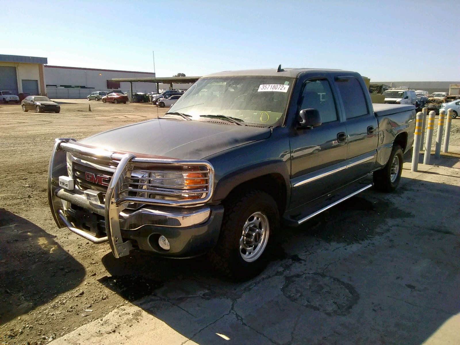 Photo 2 from auction – 2006 GMC SIERRA C15 with VIN 1GTGC13U36F213315