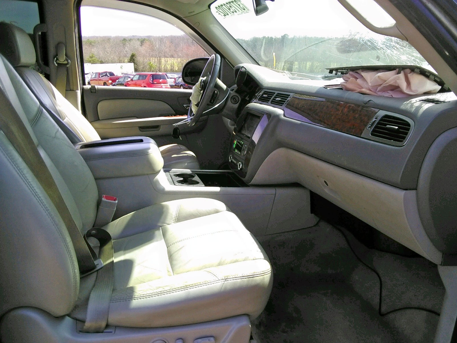 Photo 5 from auction – 2007 CHEVROLET SUBURBAN K with VIN 3GNFK16367G309626