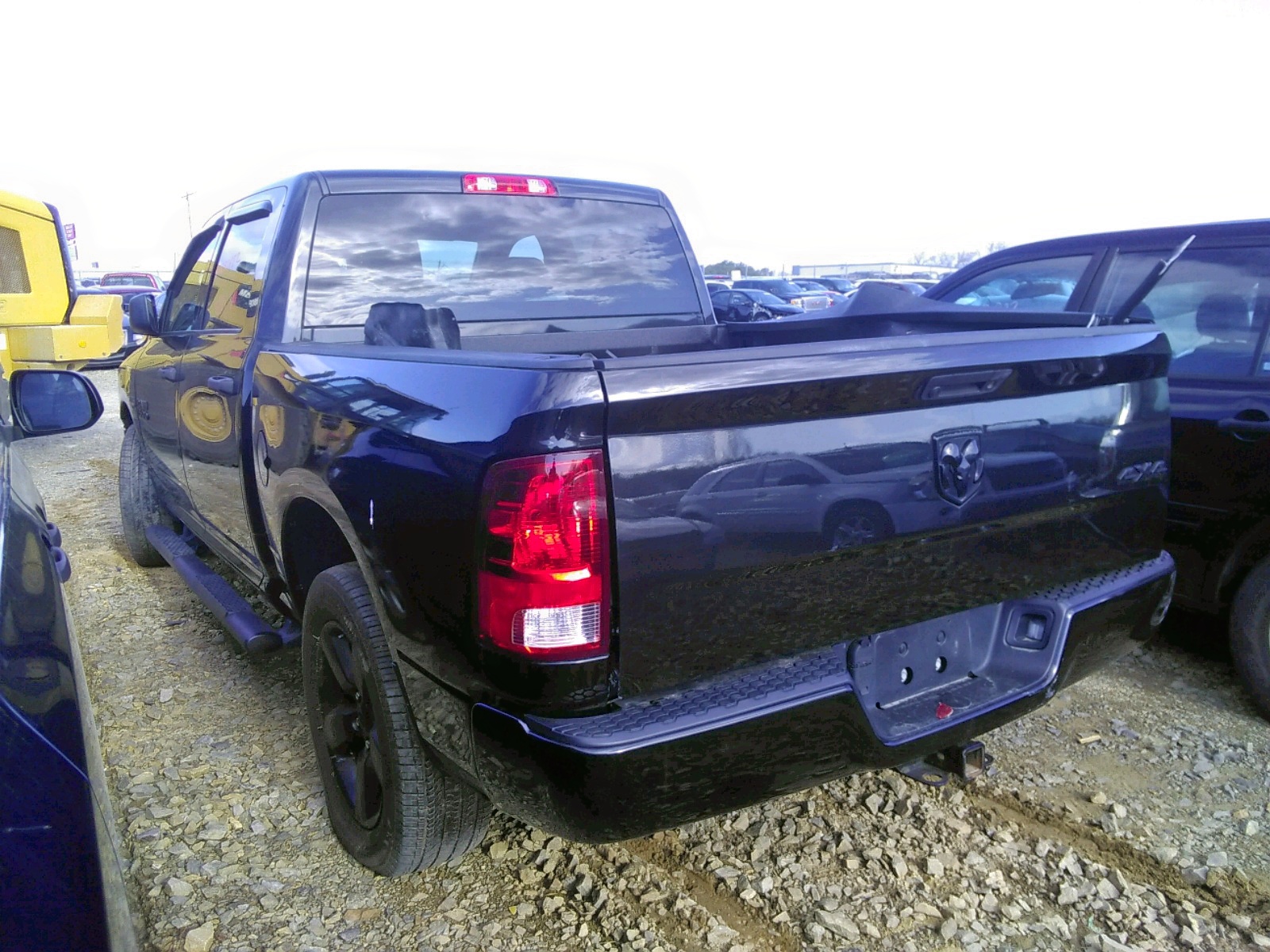 Фото 3 с аукциона – 2018 RAM 1500 ST с VIN 3C6RR7KT7JG264740
