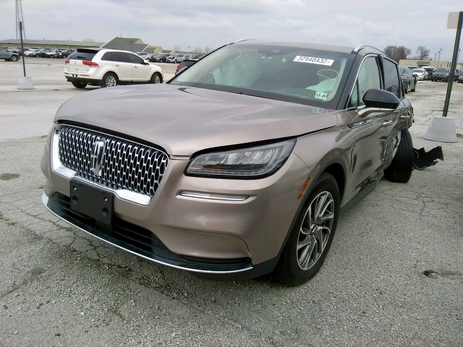 Photo 2 from auction – 2021 LINCOLN CORSAIR with VIN 5LMCJ1D92MUL07234