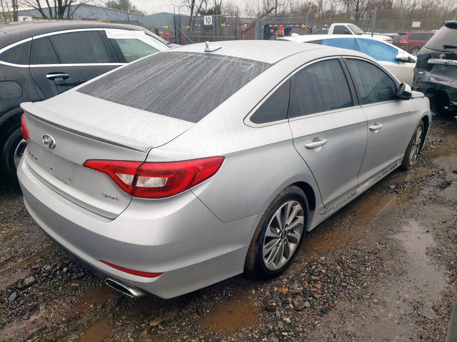 Photo 4 from auction – 2015 HYUNDAI SONATA SPO with VIN 5NPE34AF2FH124130