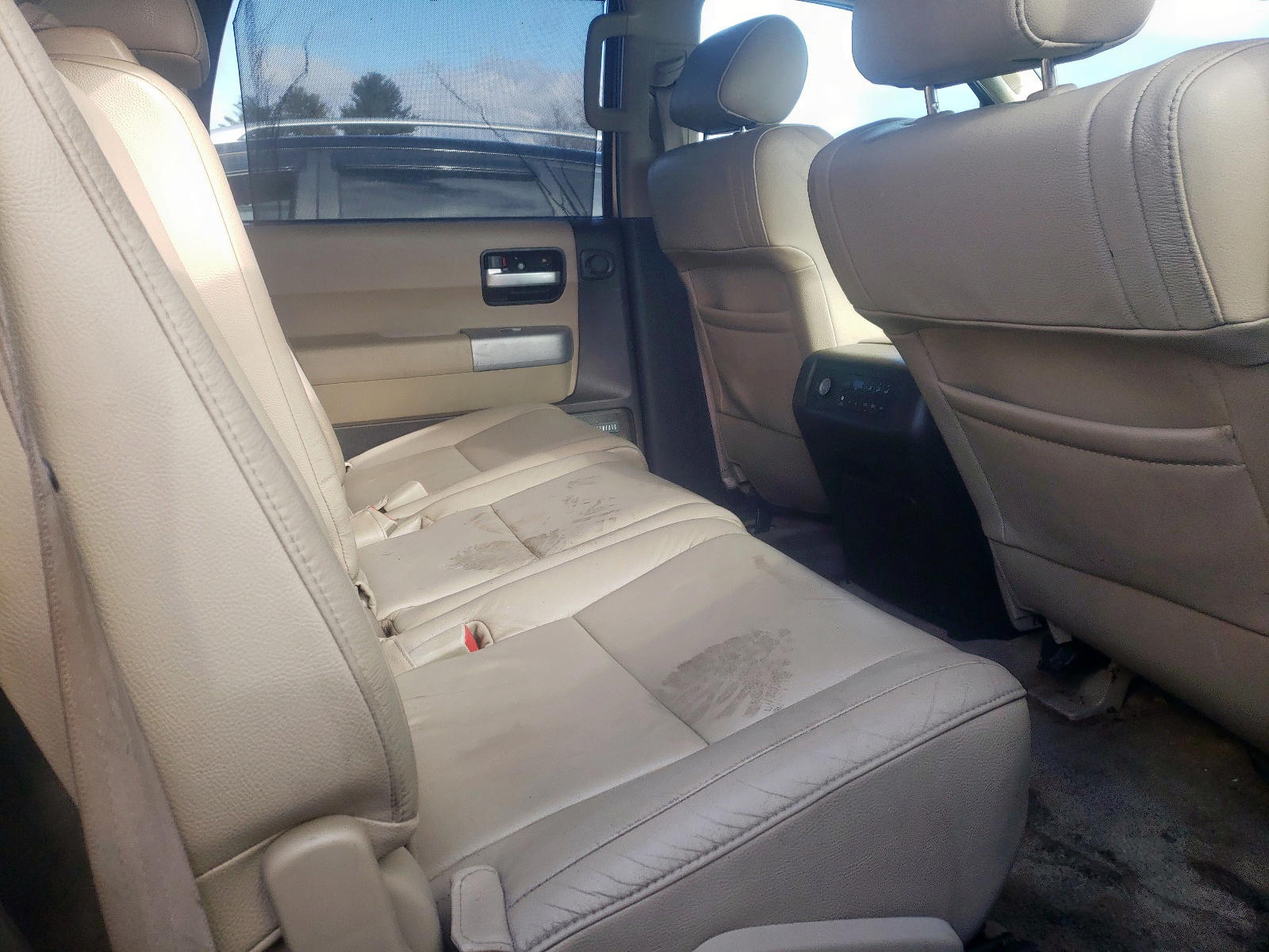 Photo 6 from auction – 2008 TOYOTA SEQUOIA LI with VIN 5TDBY68A28S001032