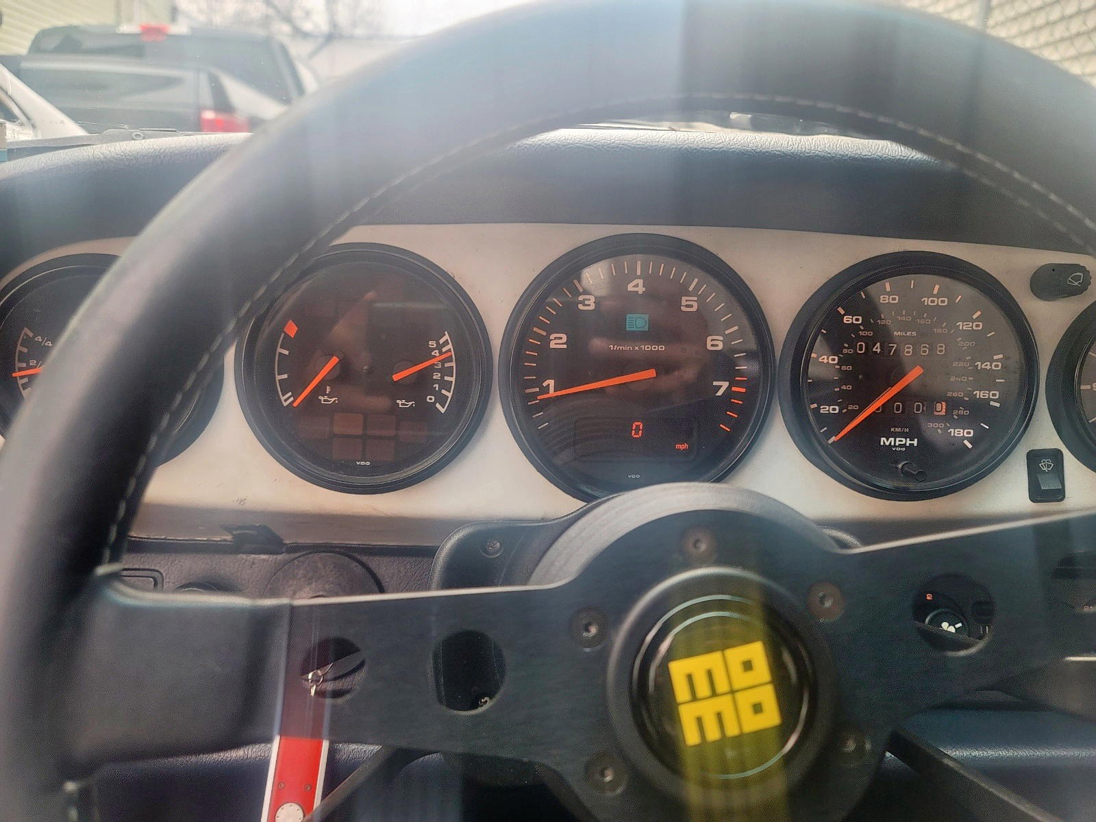 Photo 8 from auction – 1990 PORSCHE 911 CARRER with VIN WP0CB2966LS471427
