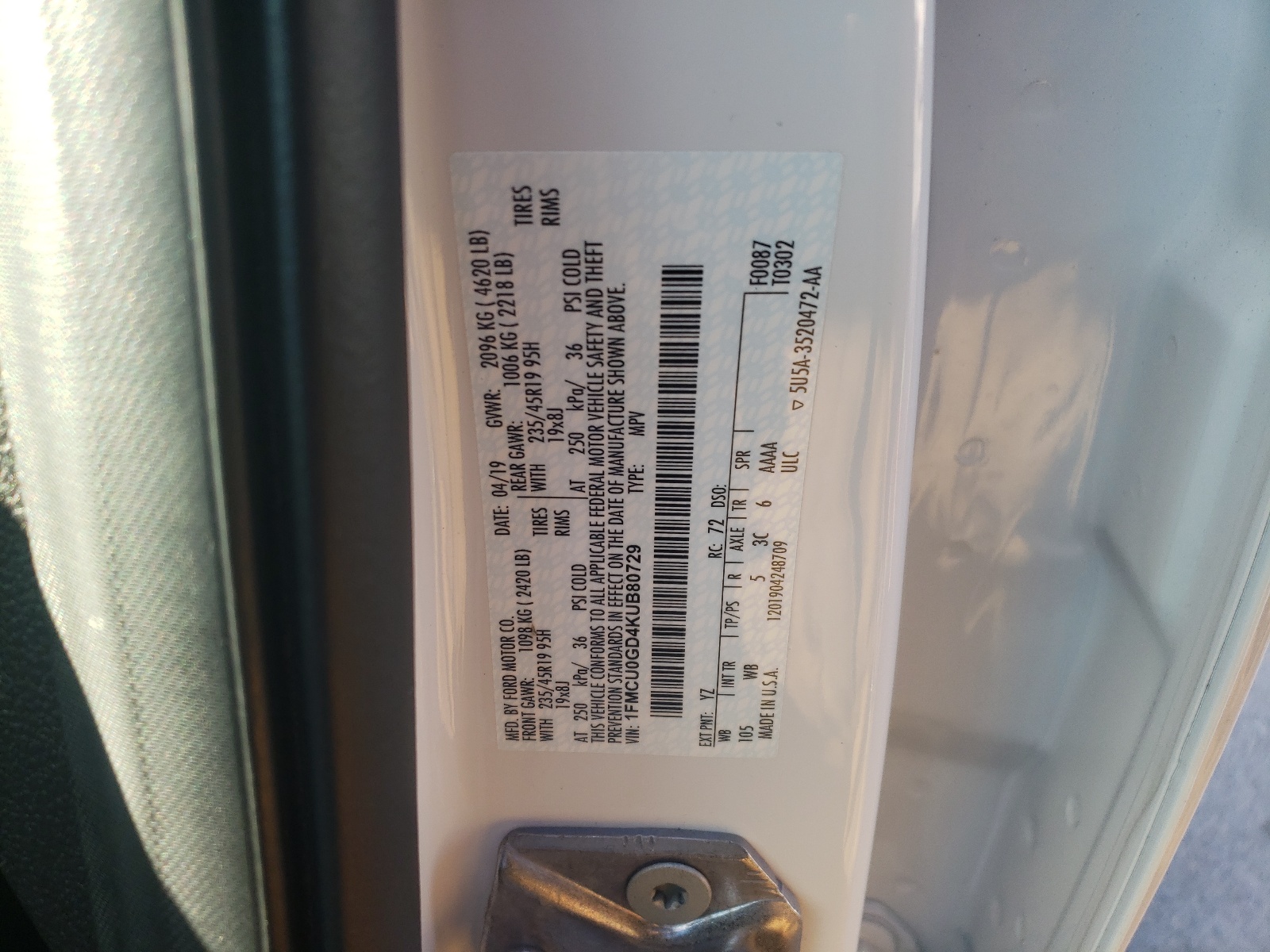 Photo 10 from auction – 2019 FORD ESCAPE SE with VIN 1FMCU0GD4KUB80729