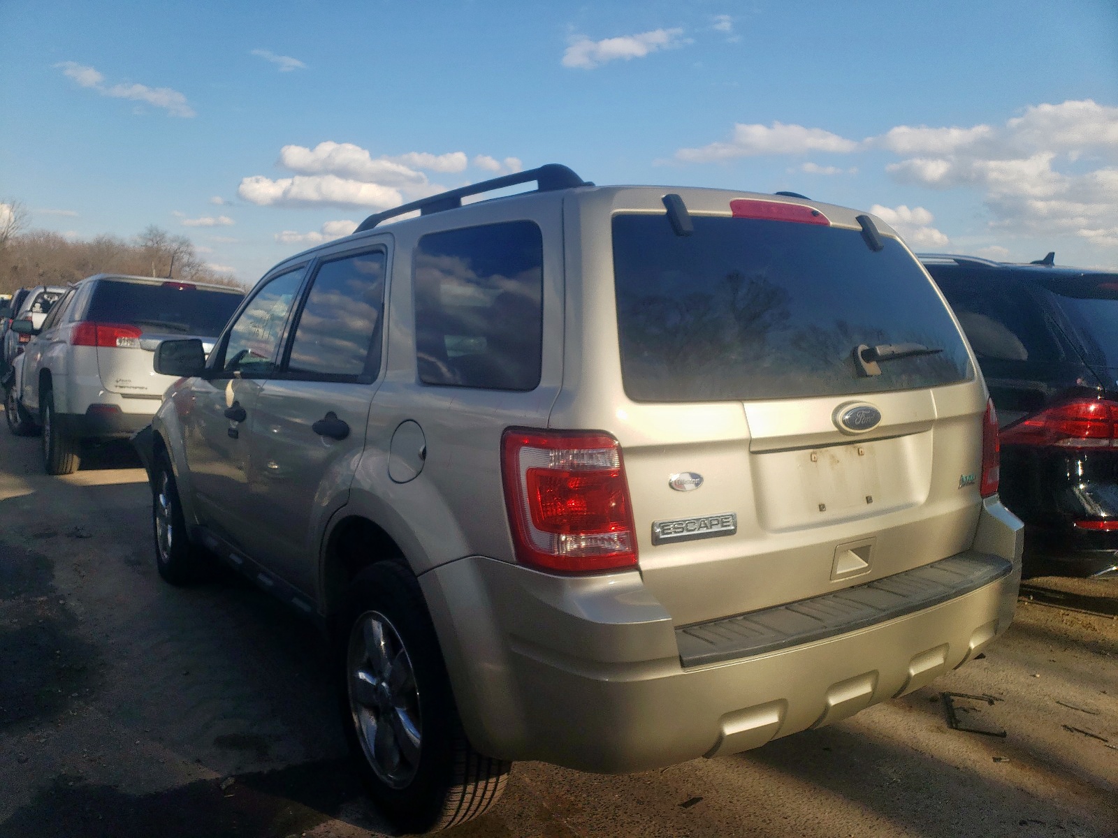Photo 3 from auction – 2010 FORD ESCAPE XLT with VIN 1FMCU0DGXAKA43898