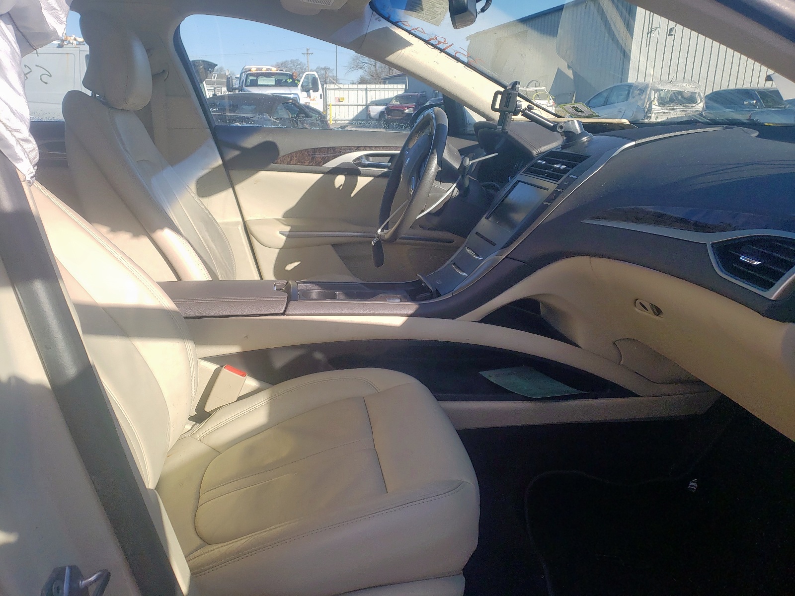 Photo 5 from auction – 2014 LINCOLN MKZ HYBRID with VIN 3LN6L2LU7ER835169