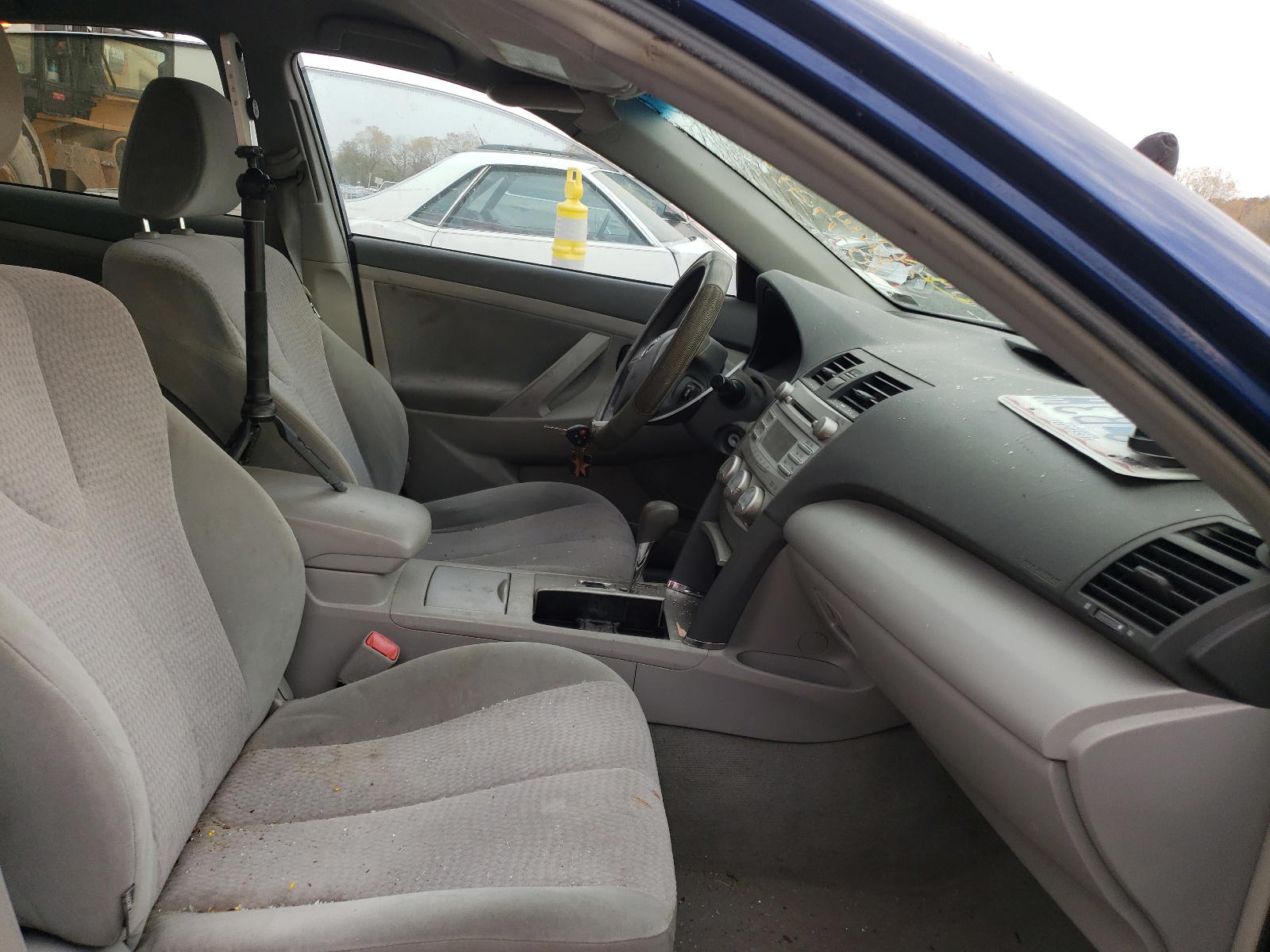 Photo 5 from auction – 2010 TOYOTA CAMRY BASE with VIN 4T4BF3EK8AR037604