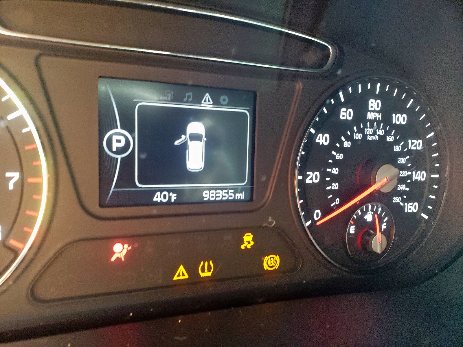 Photo 8 from auction – 2016 KIA SORENTO LX with VIN 5XYPG4A39GG128008