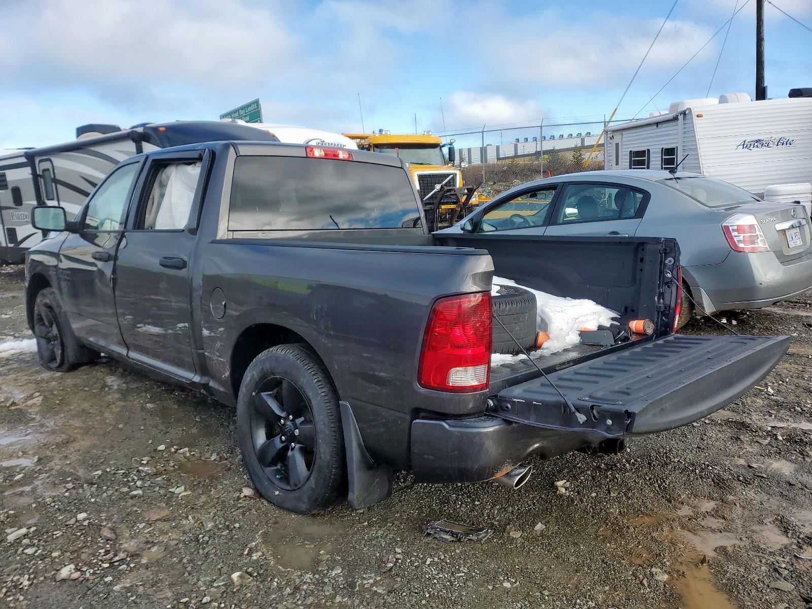Photo 3 from auction – 2019 RAM 1500 CLASS with VIN 3C6RR7KT8KG643988