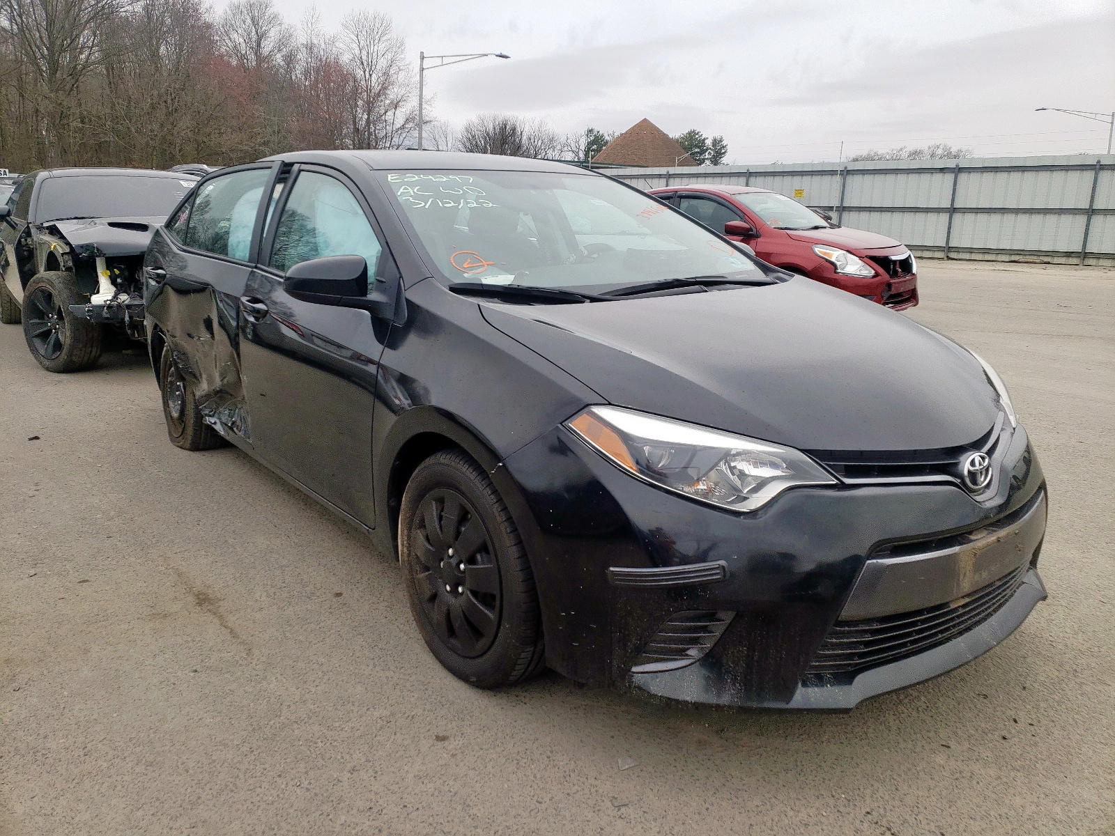 TOYOTA COROLLA L 2015 with VIN 2T1BURHEXFC476014 - Photo from auction
