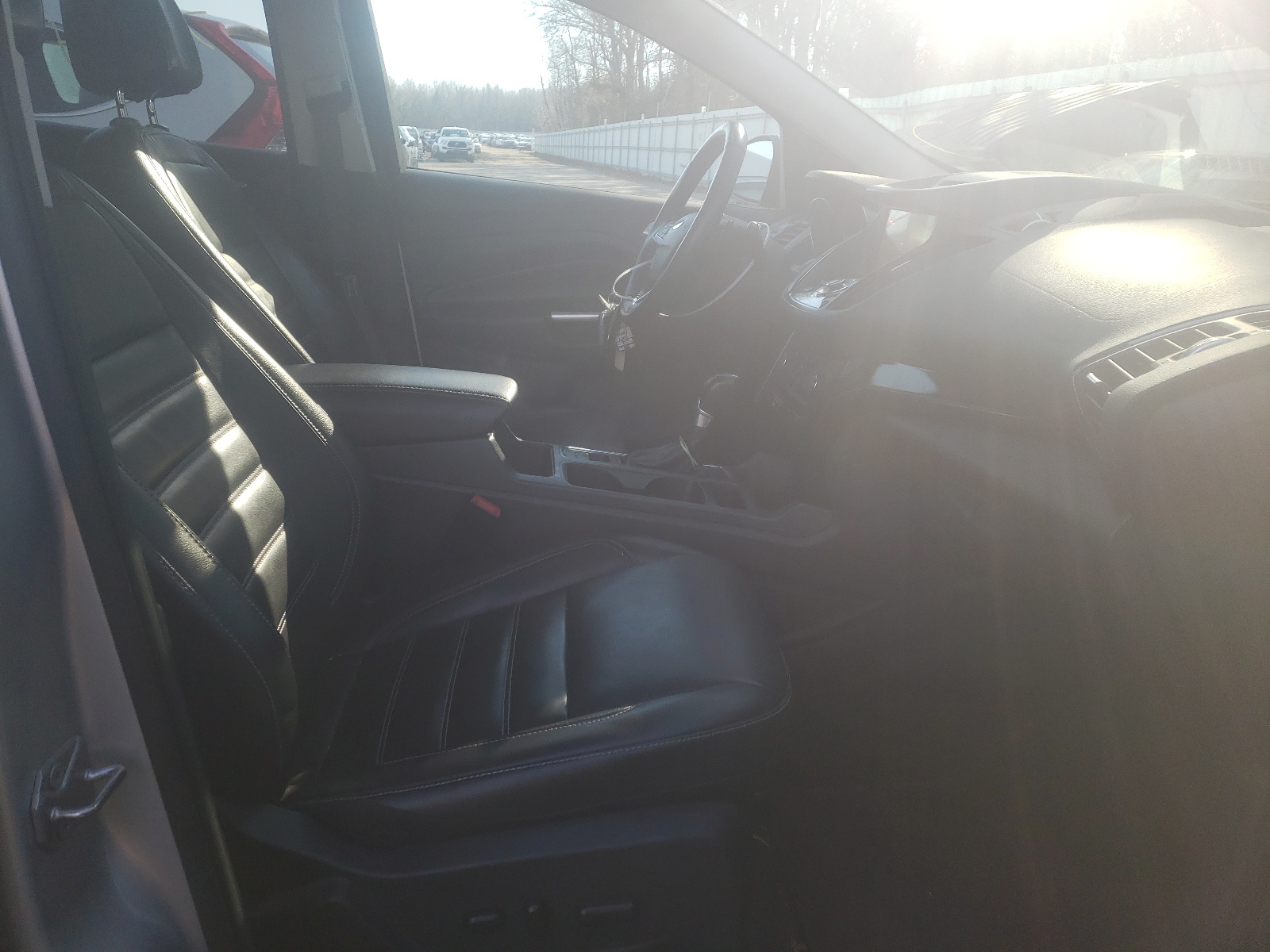 Photo 5 from auction – 2017 FORD ESCAPE TIT with VIN 1FMCU9J9XHUB61930