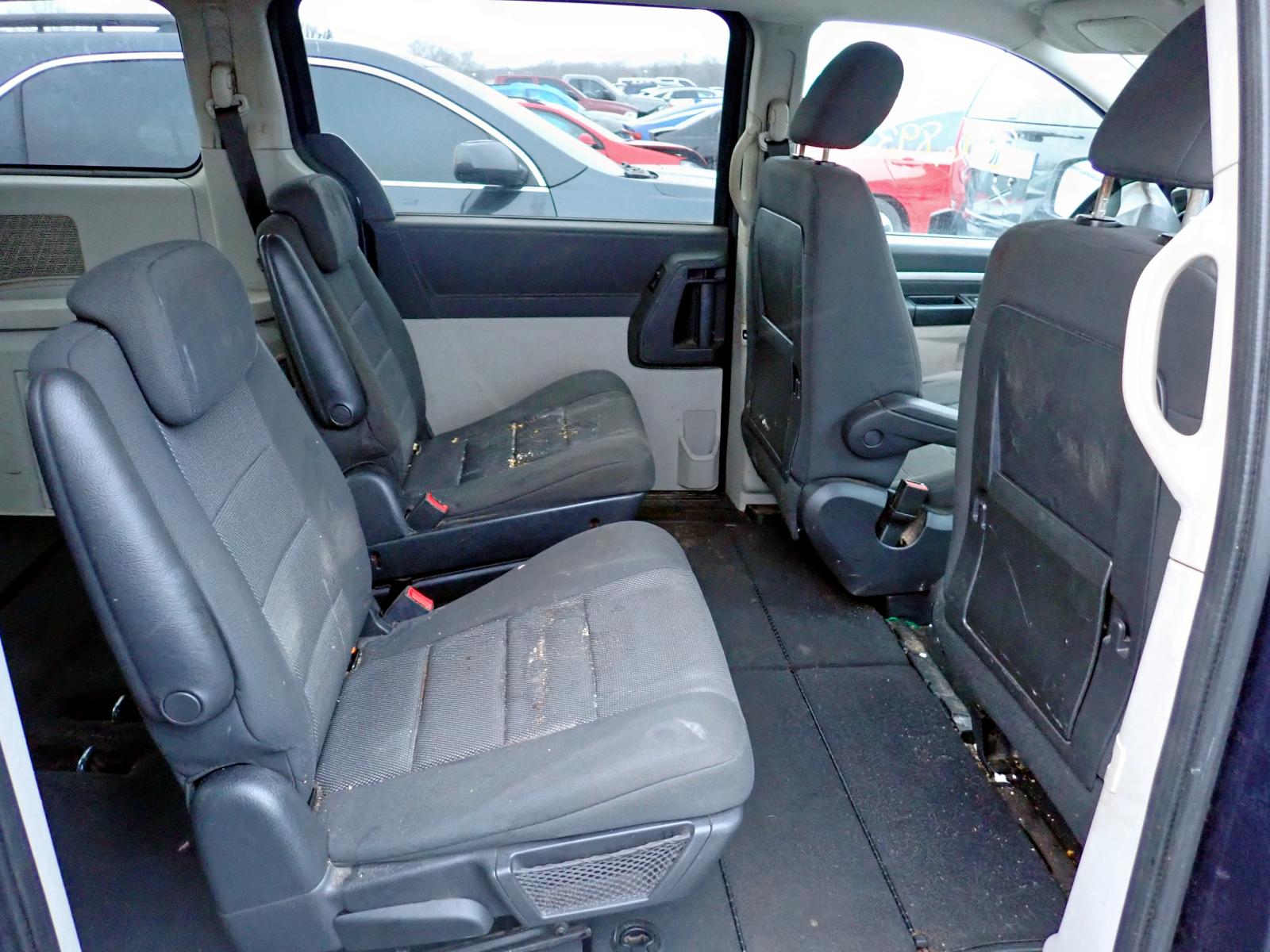 Photo 6 from auction – 2008 DODGE GRAND CARA with VIN 2D8HN54P48R841704