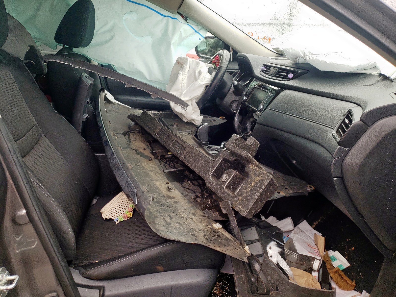 Photo 5 from auction – 2020 NISSAN ROGUE S with VIN KNMAT2MV9LP515698