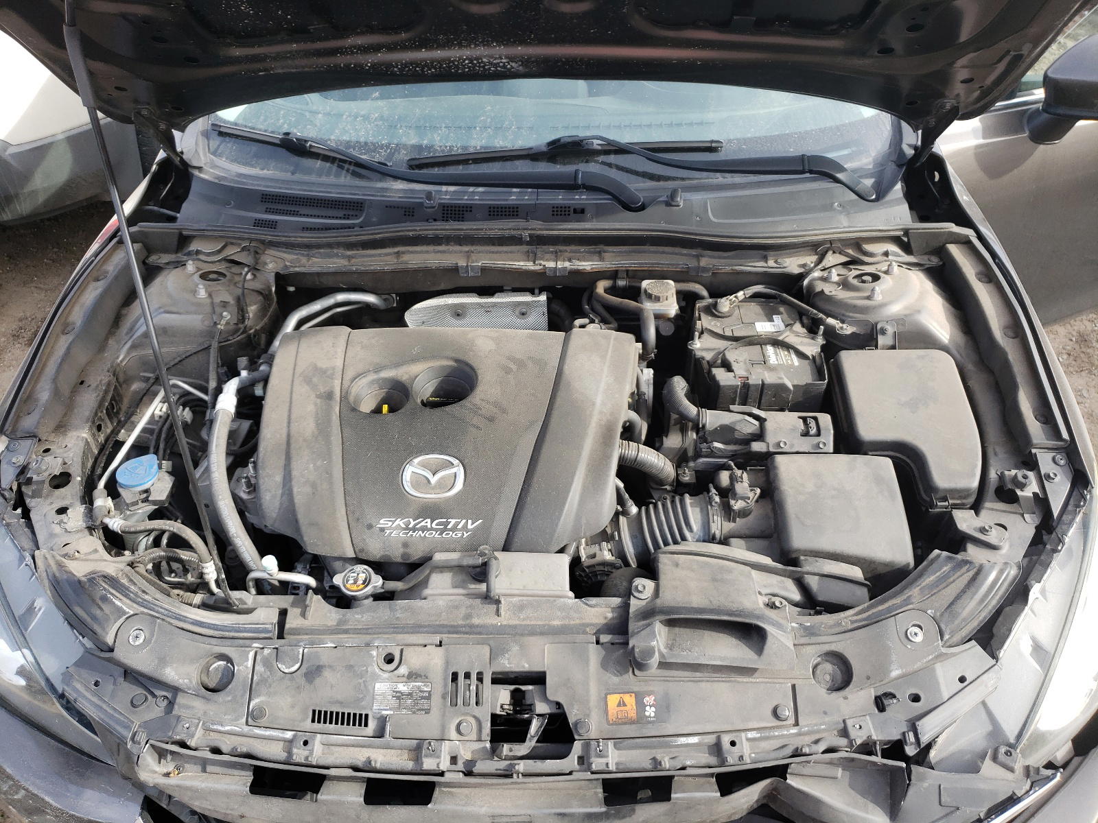 Photo 7 from auction – 2014 MAZDA 3 TOURING with VIN JM1BM1V75E1125084
