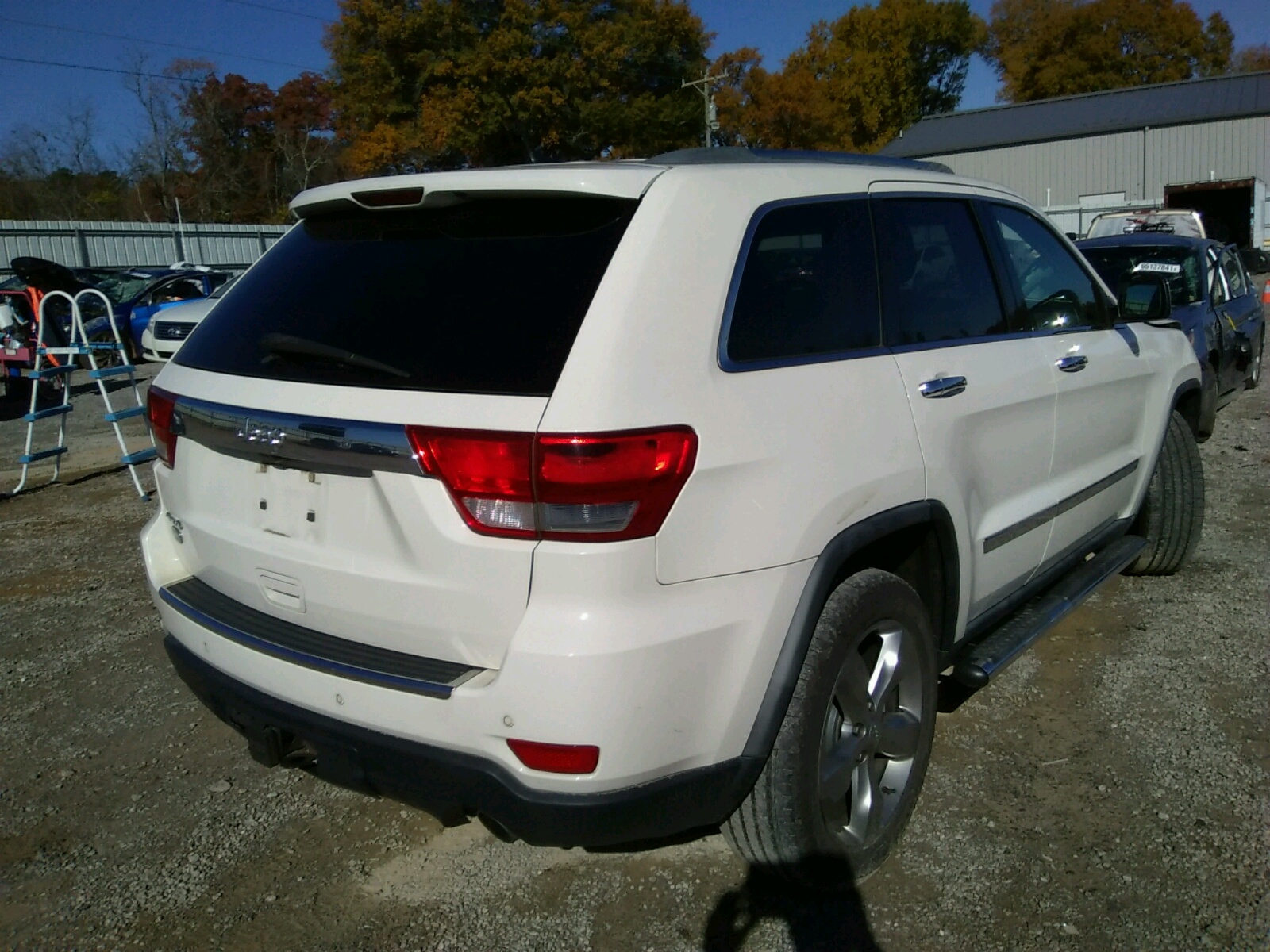 Photo 4 from auction – 2011 JEEP GRAND CHER with VIN 1J4RR6GT9BC560255